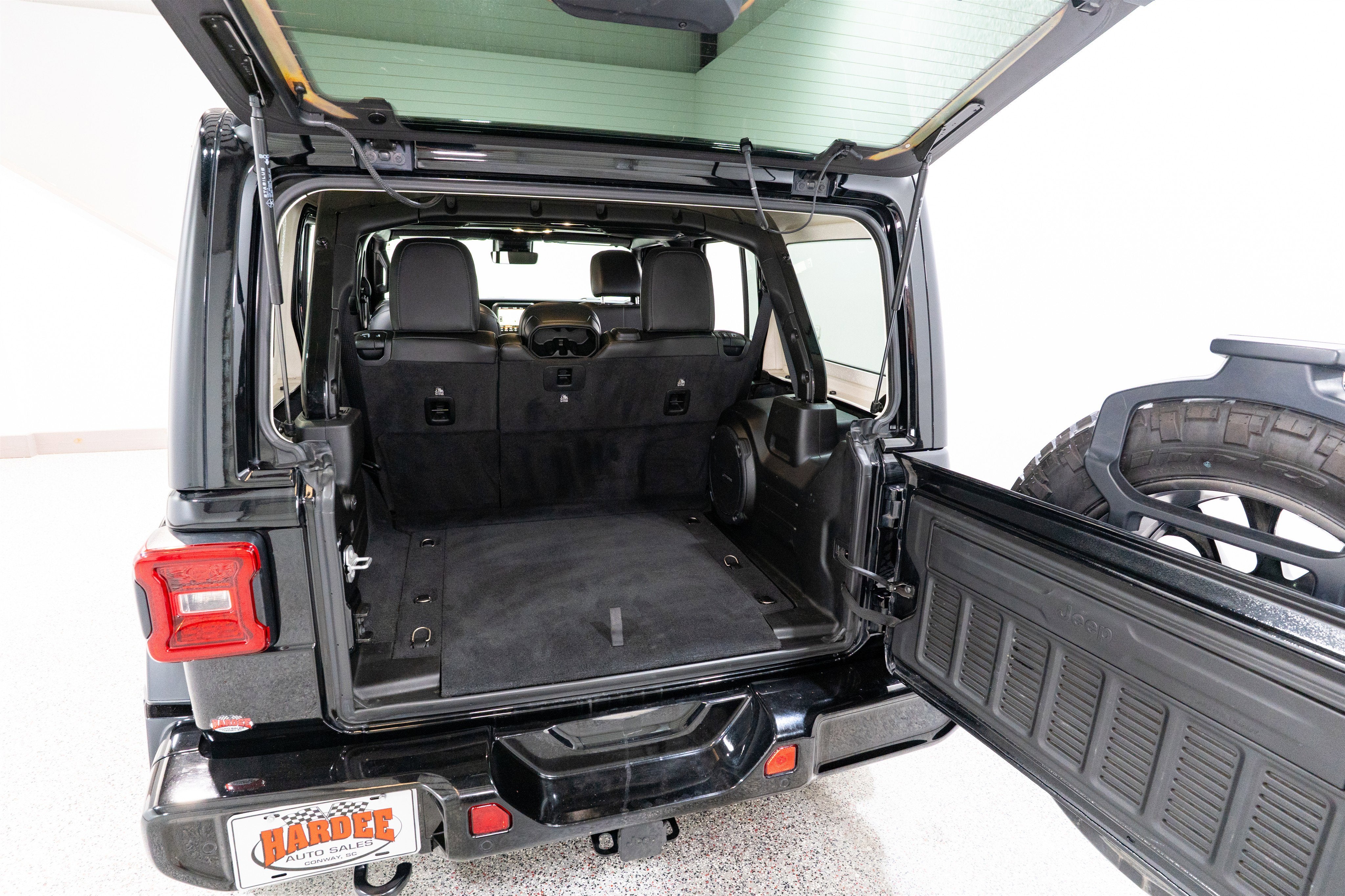 2021 Jeep Wrangler Unlimited Sahara High Altitude