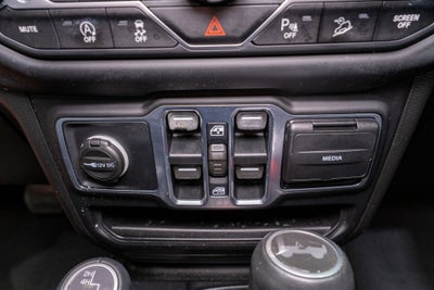 2020 Jeep Wrangler Unlimited Sahara Altitude