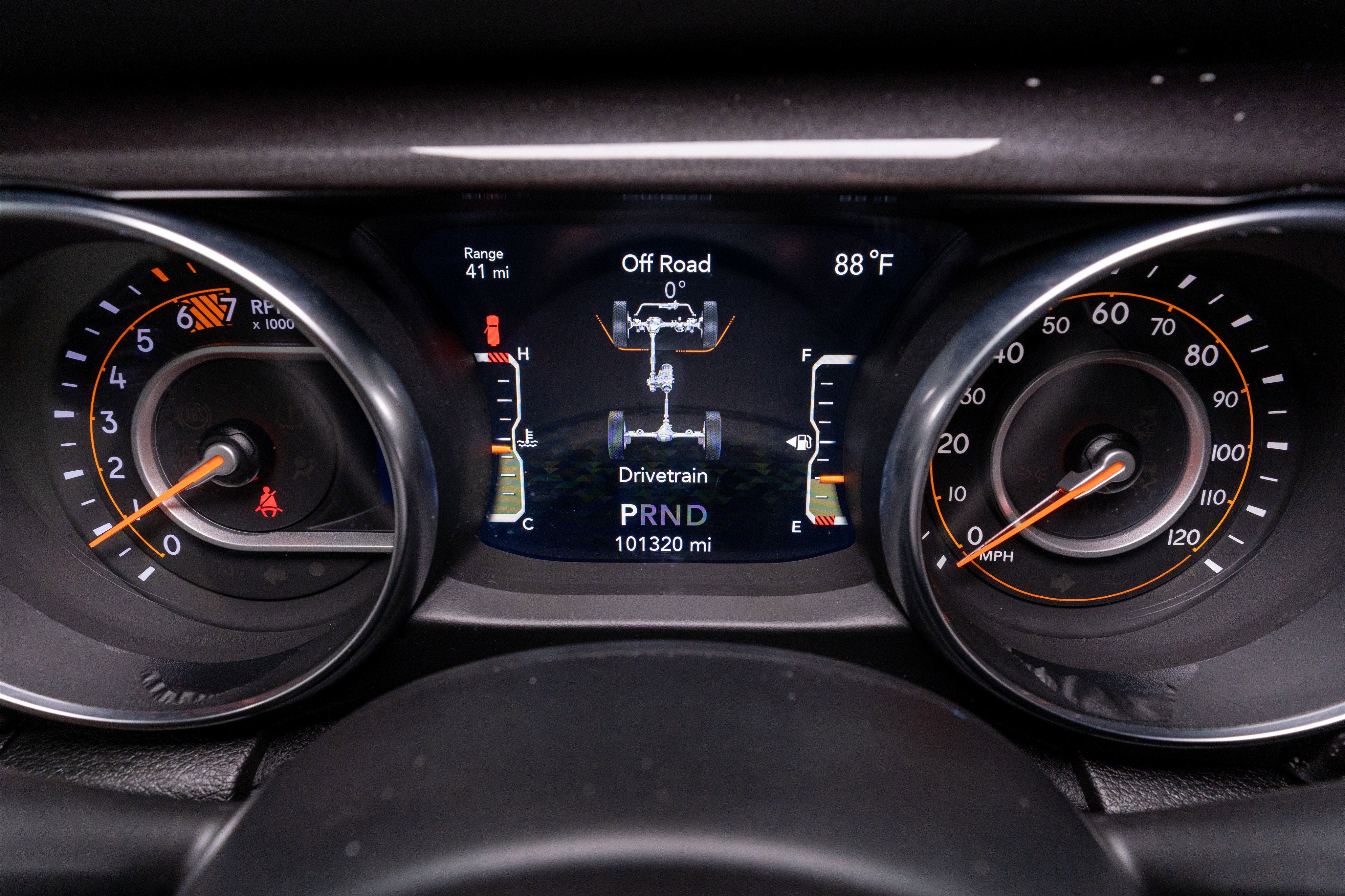 2020 Jeep Wrangler Unlimited Sahara Altitude