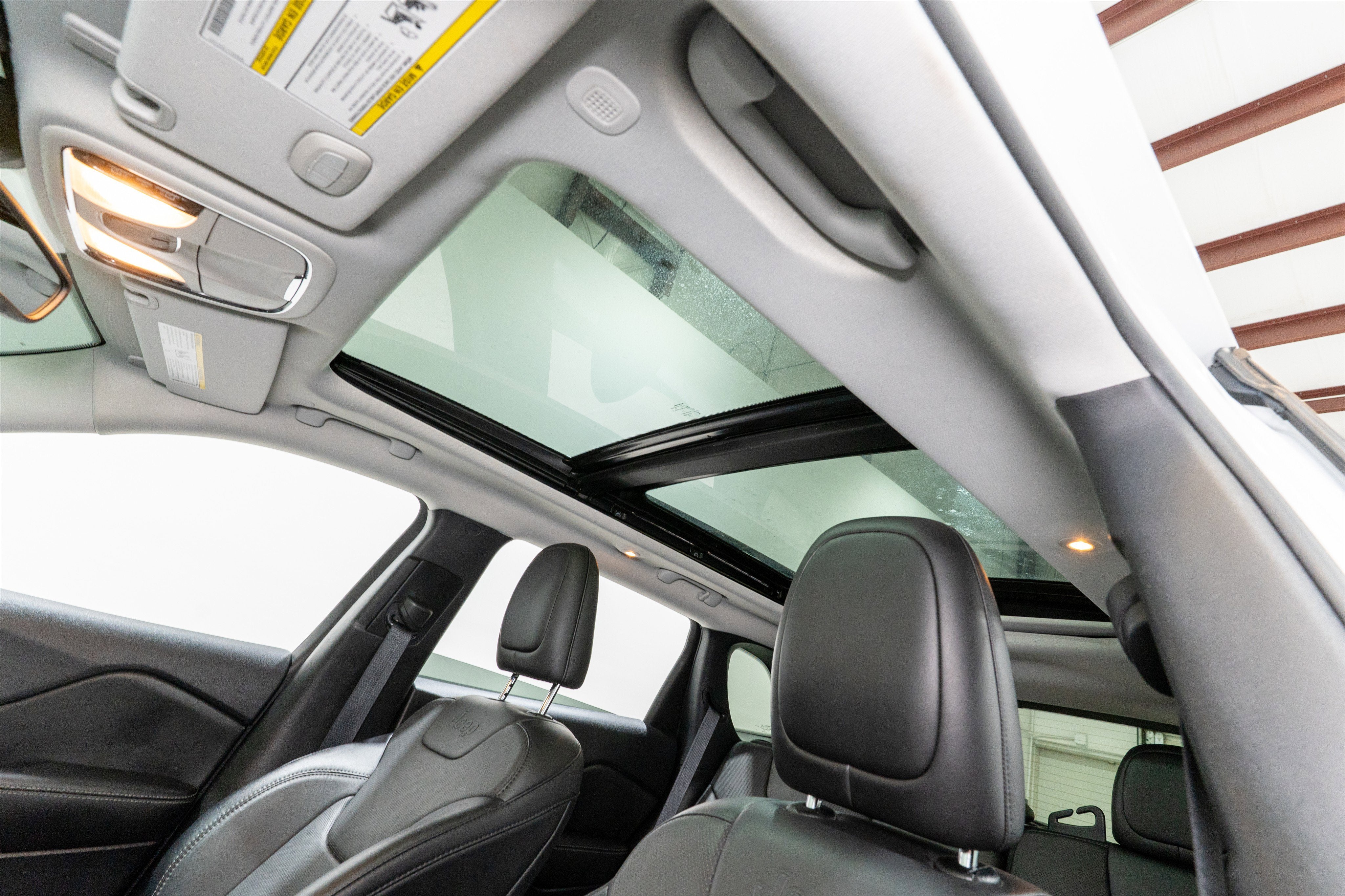 2023 Jeep Cherokee Altitude Lux