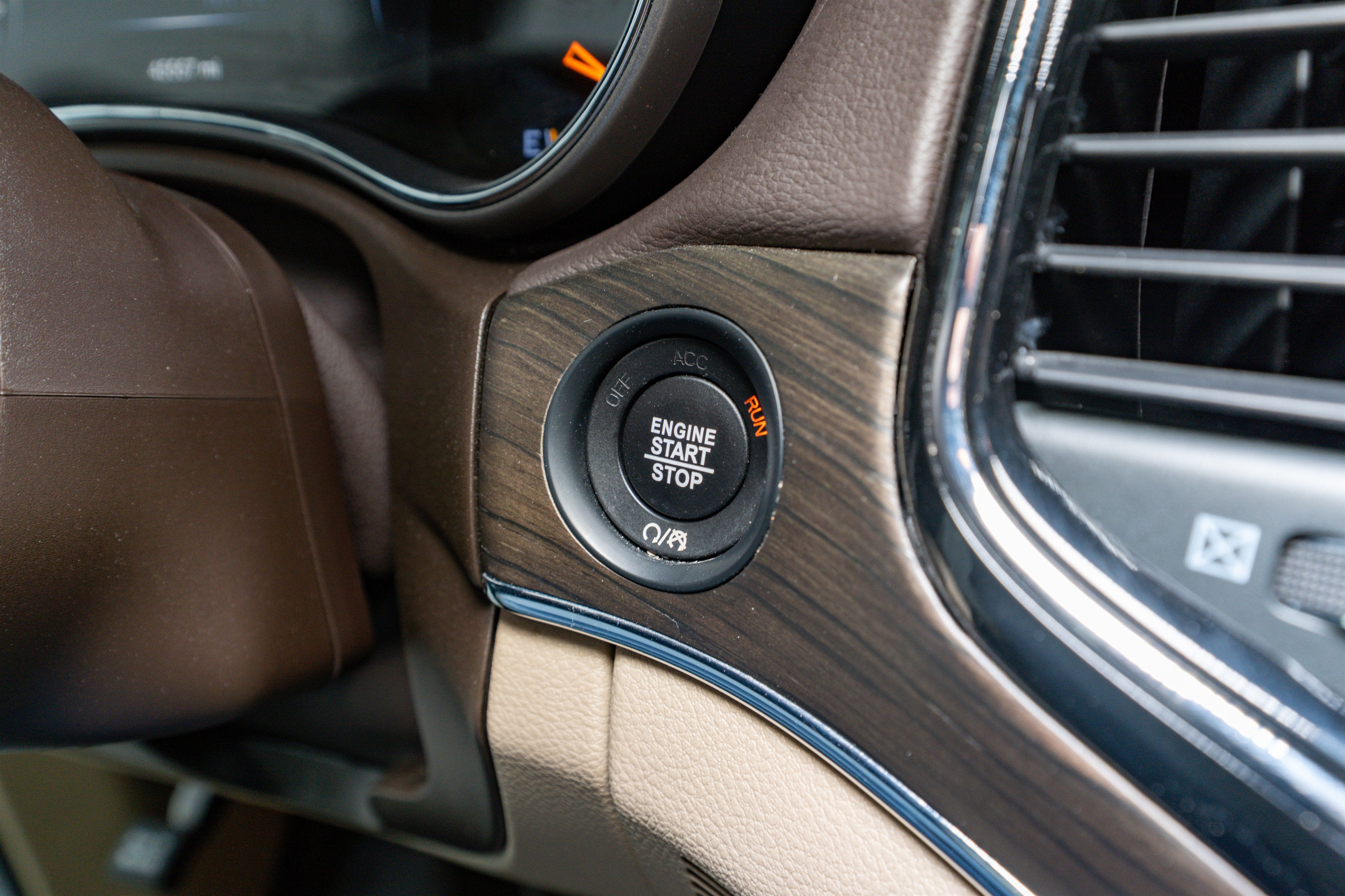 2020 Jeep Grand Cherokee Overland