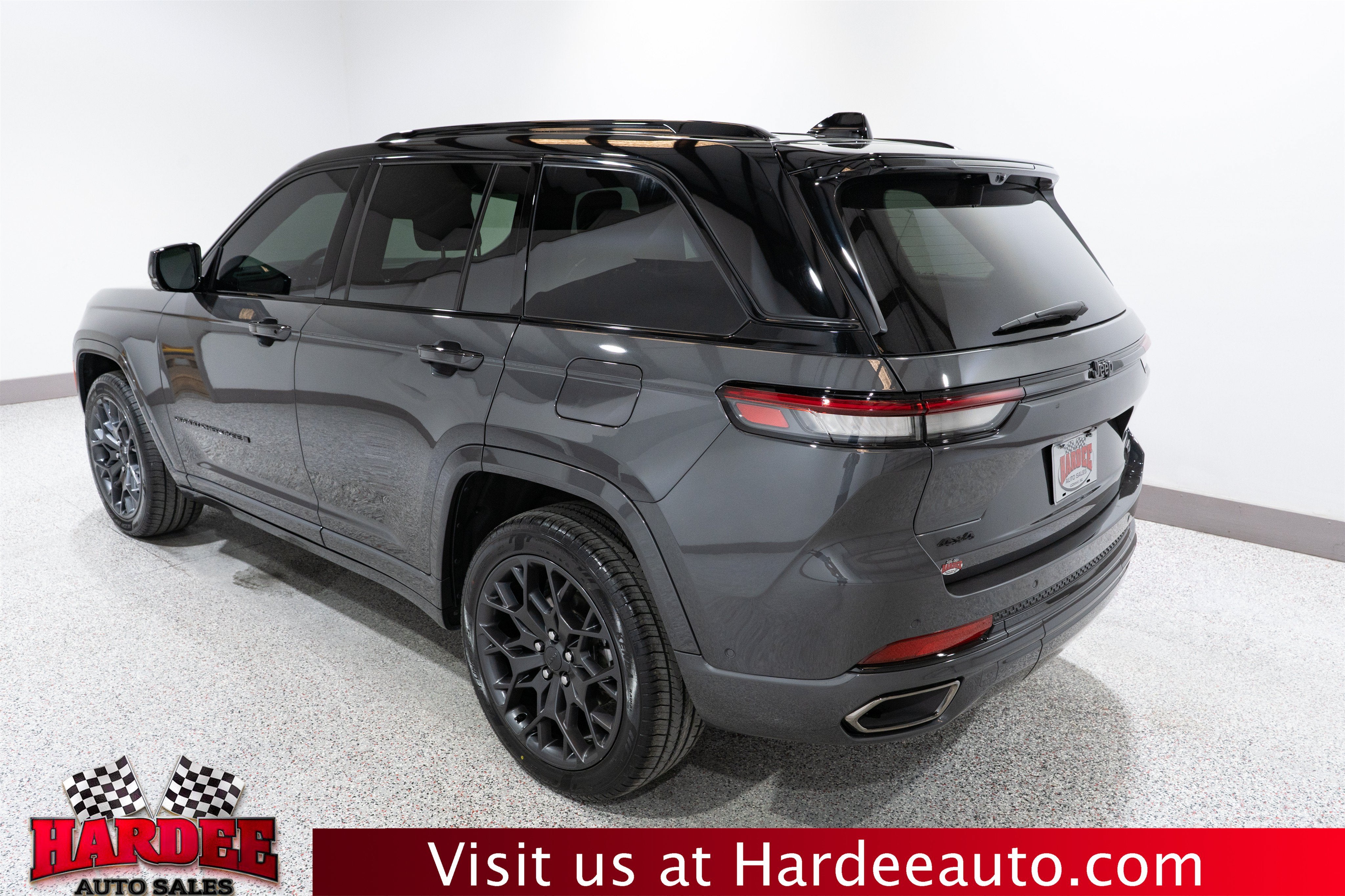 2025 Jeep Grand Cherokee Summit