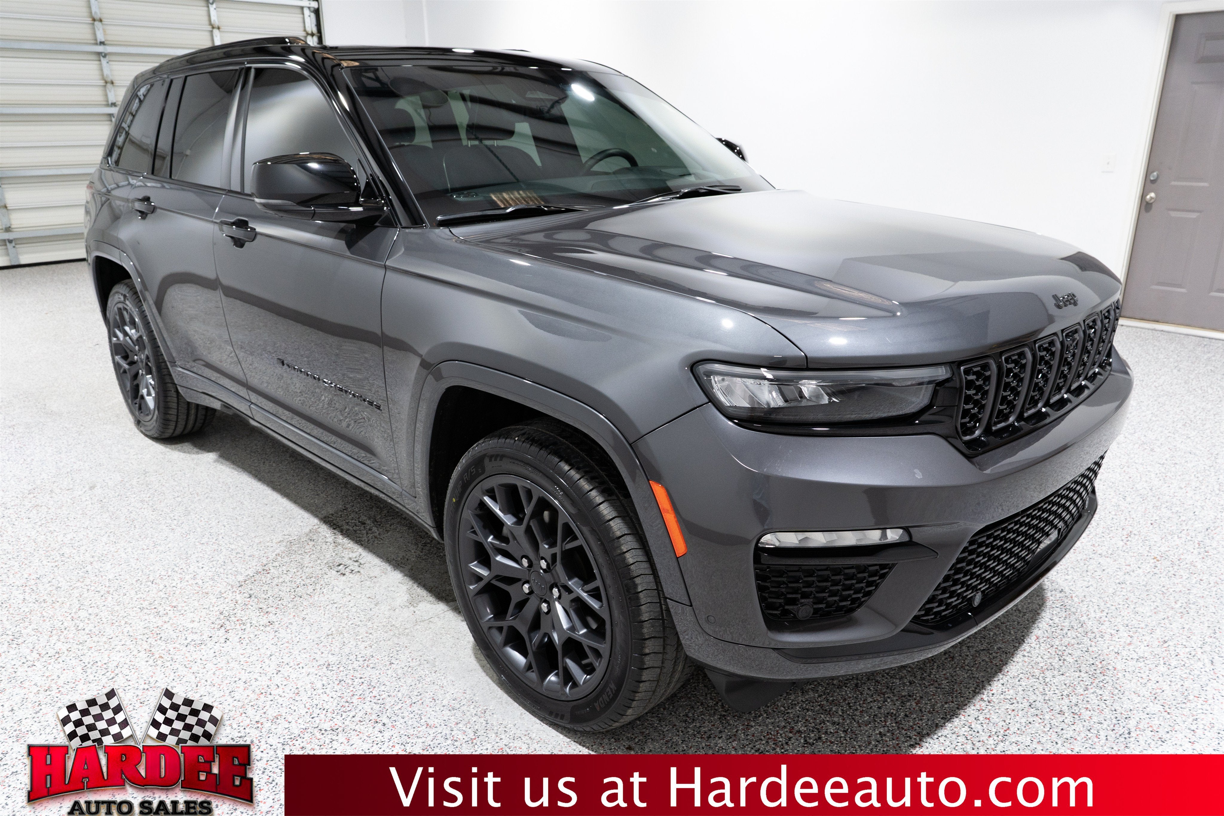 2025 Jeep Grand Cherokee Summit