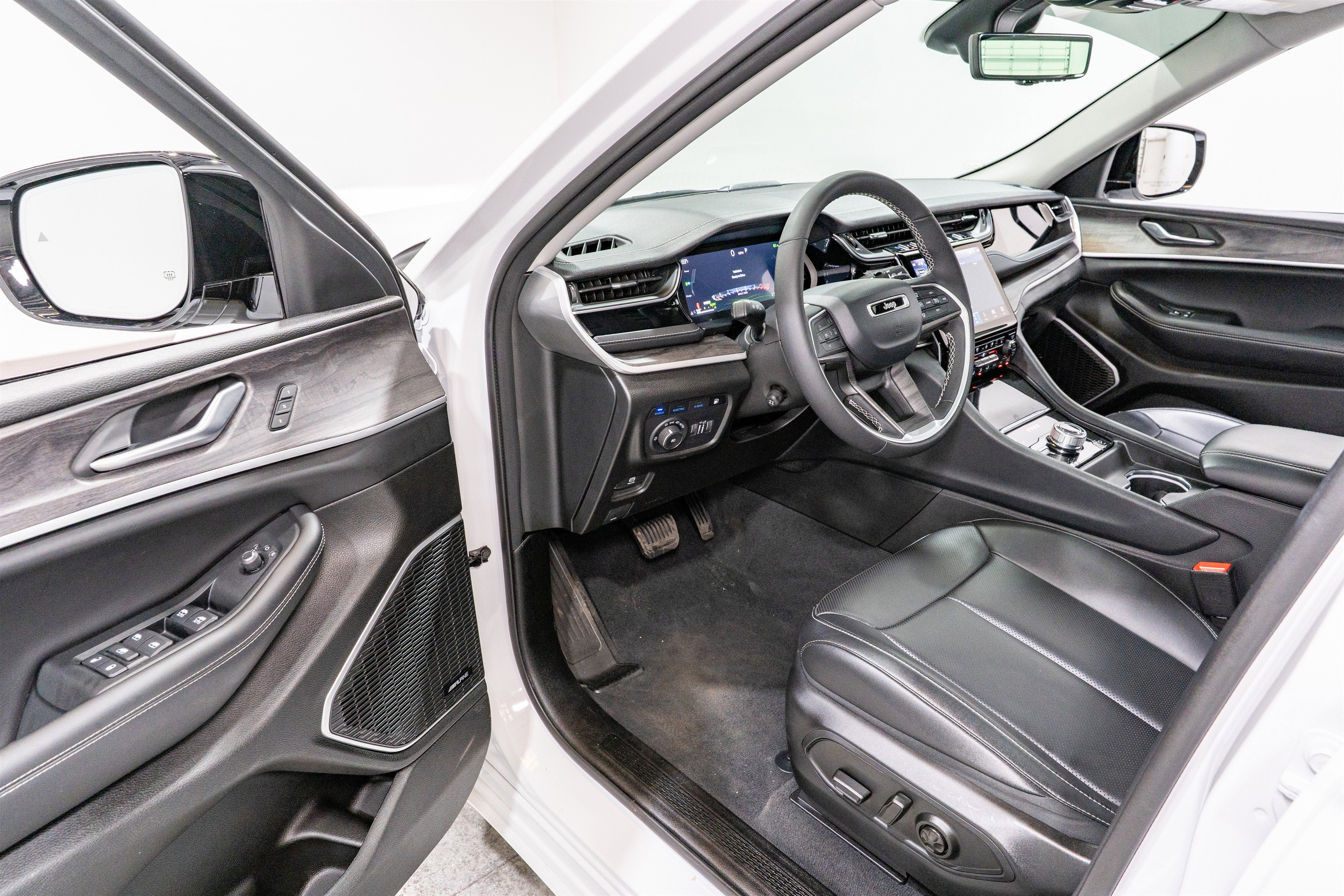 2023 Jeep Grand Cherokee 4xe 30th Anniversary