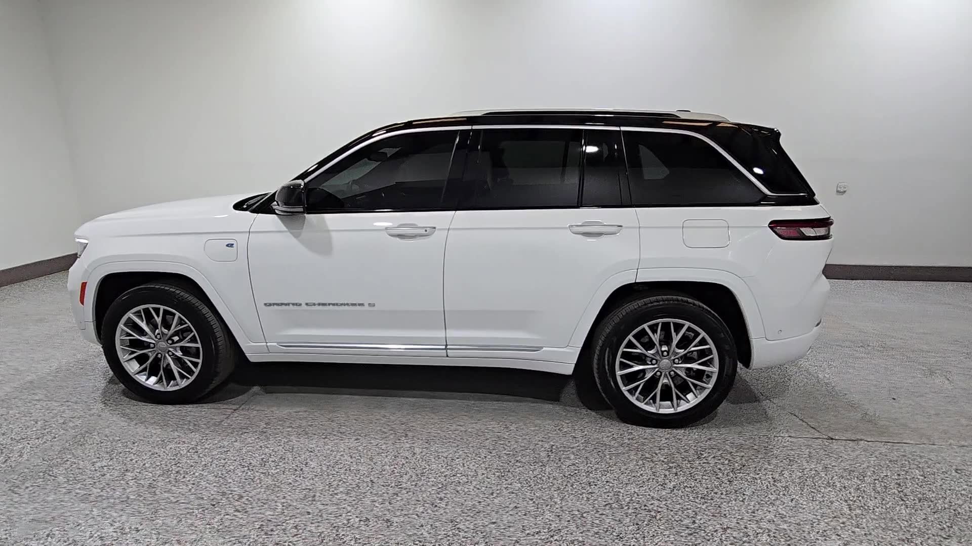 2023 Jeep Grand Cherokee 4xe Summit