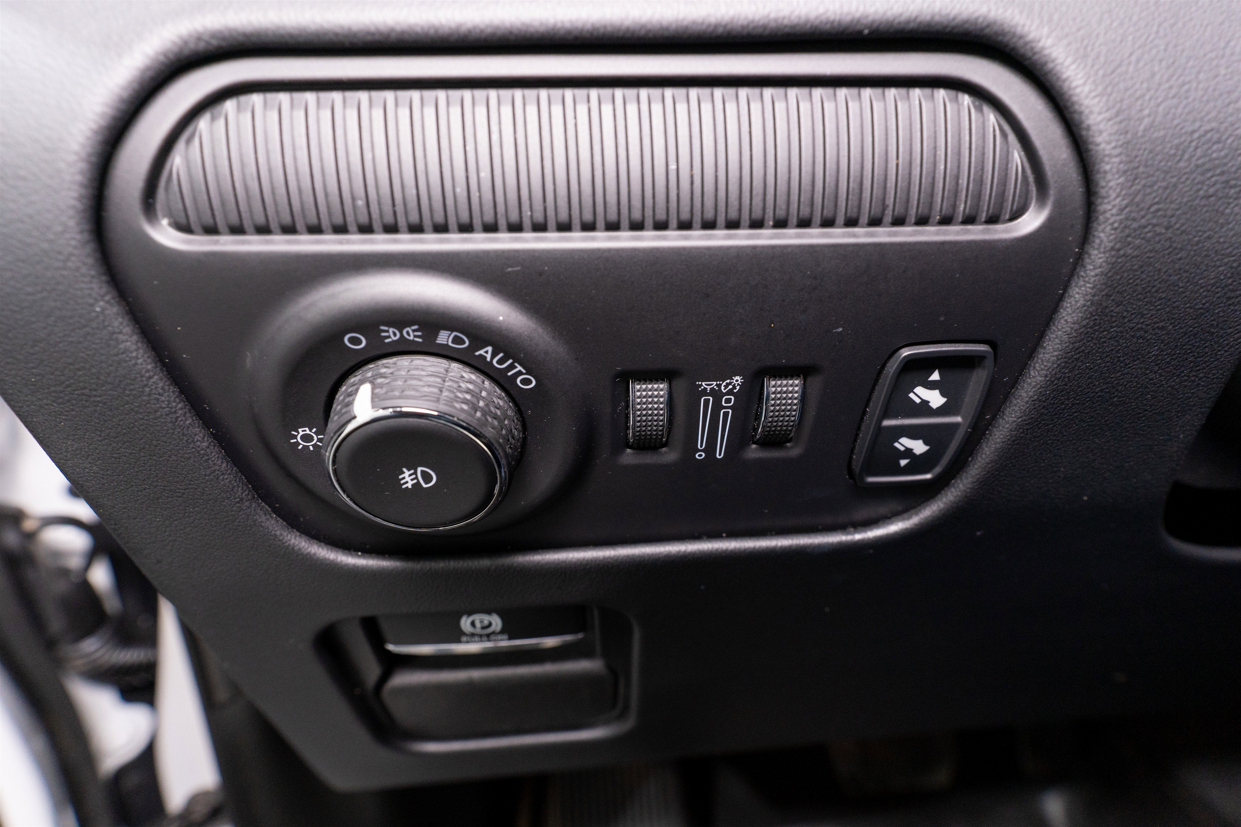 2024 Jeep Grand Wagoneer L Series III
