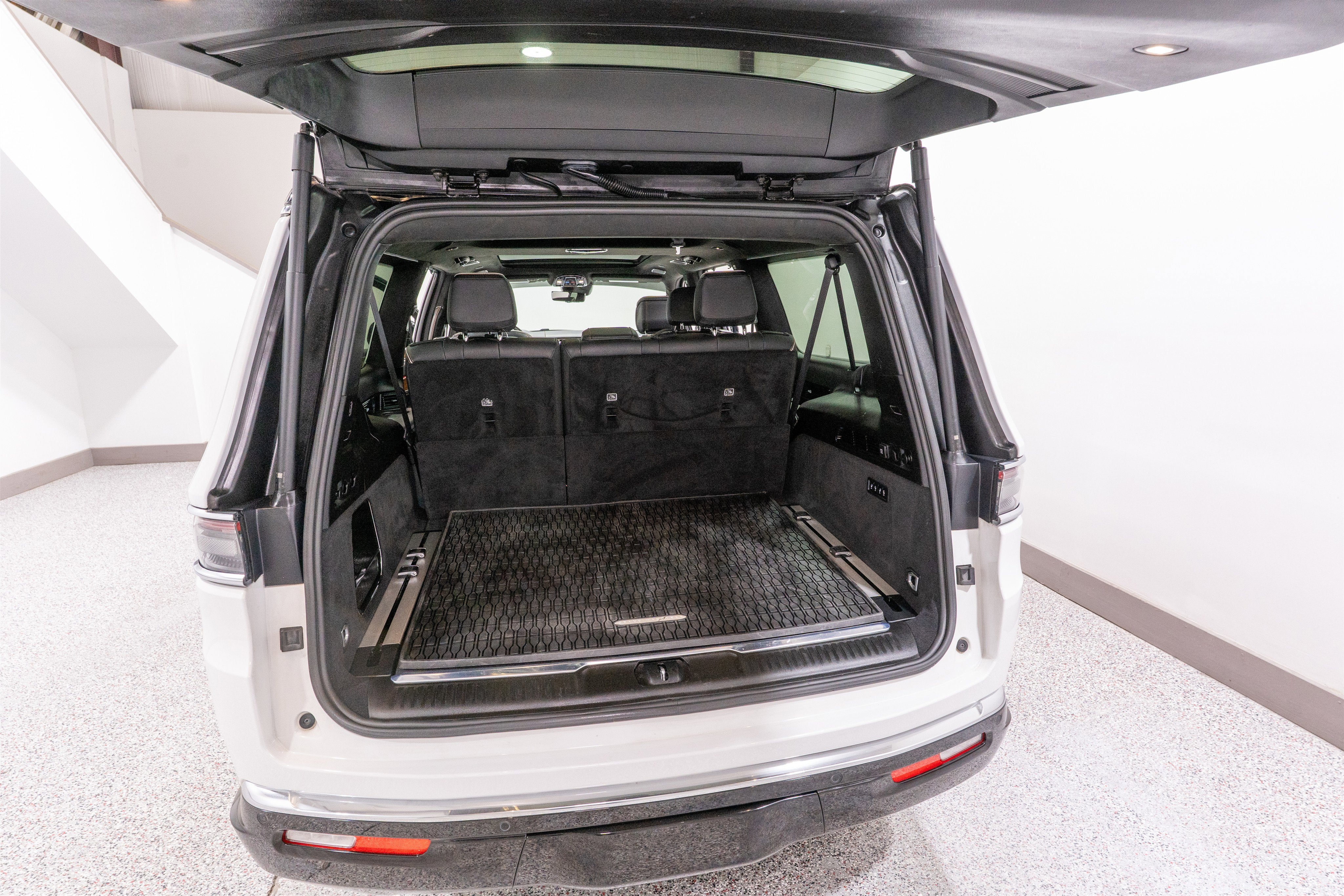 2024 Jeep Grand Wagoneer L Series III