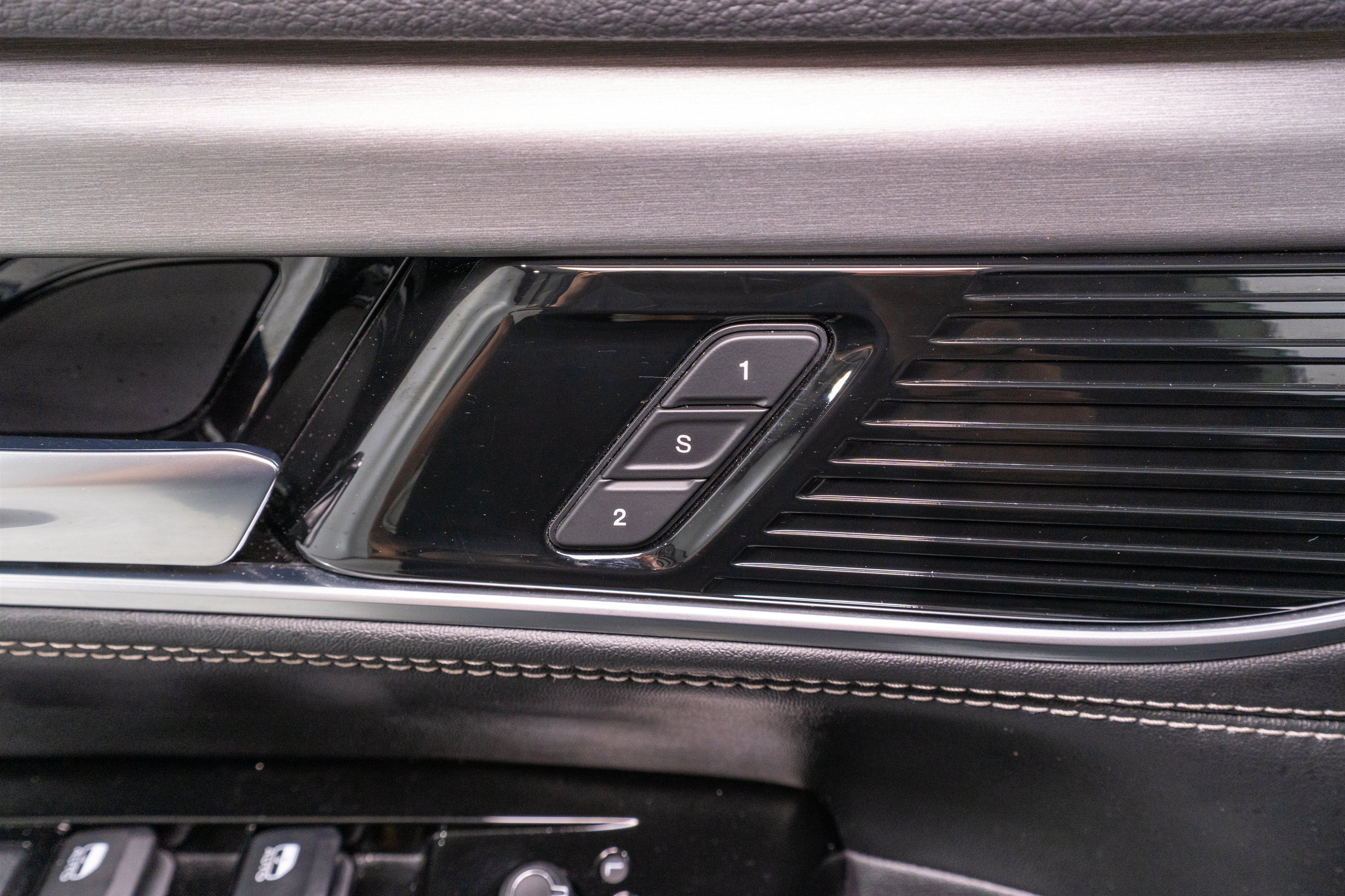 2024 Jeep Wagoneer Series II Carbide