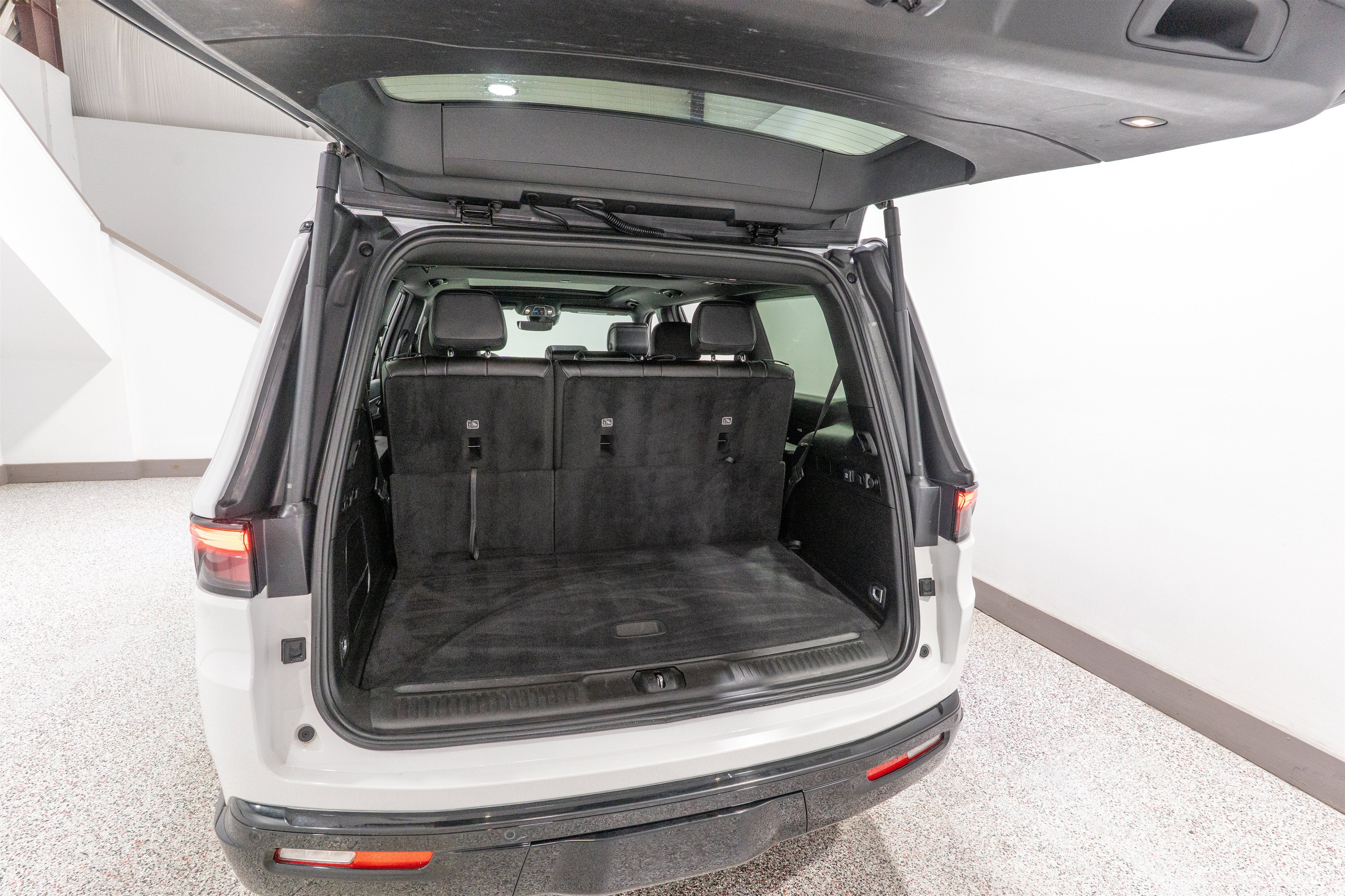 2024 Jeep Wagoneer Series II Carbide