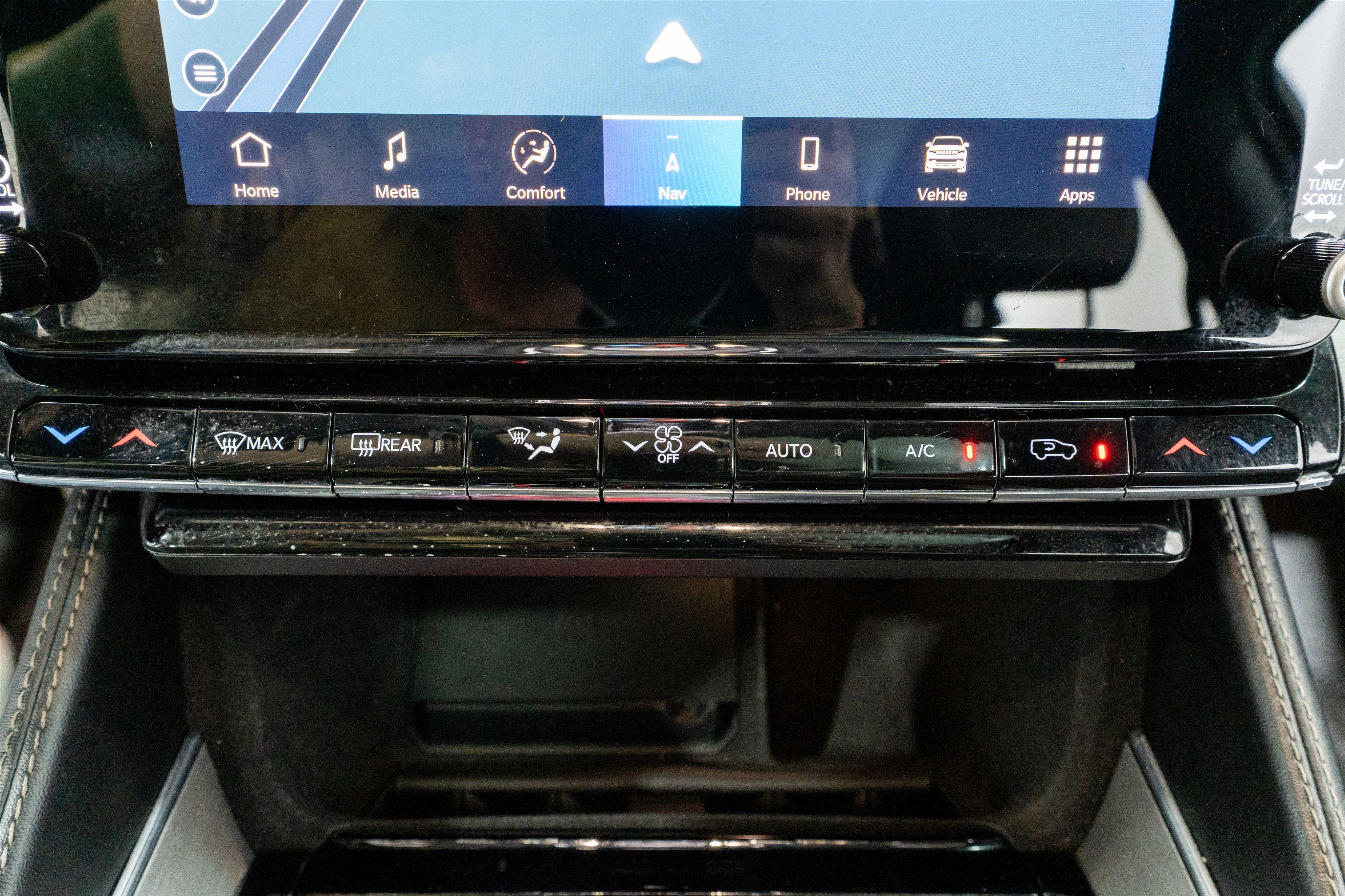 2024 Jeep Wagoneer Series II Carbide