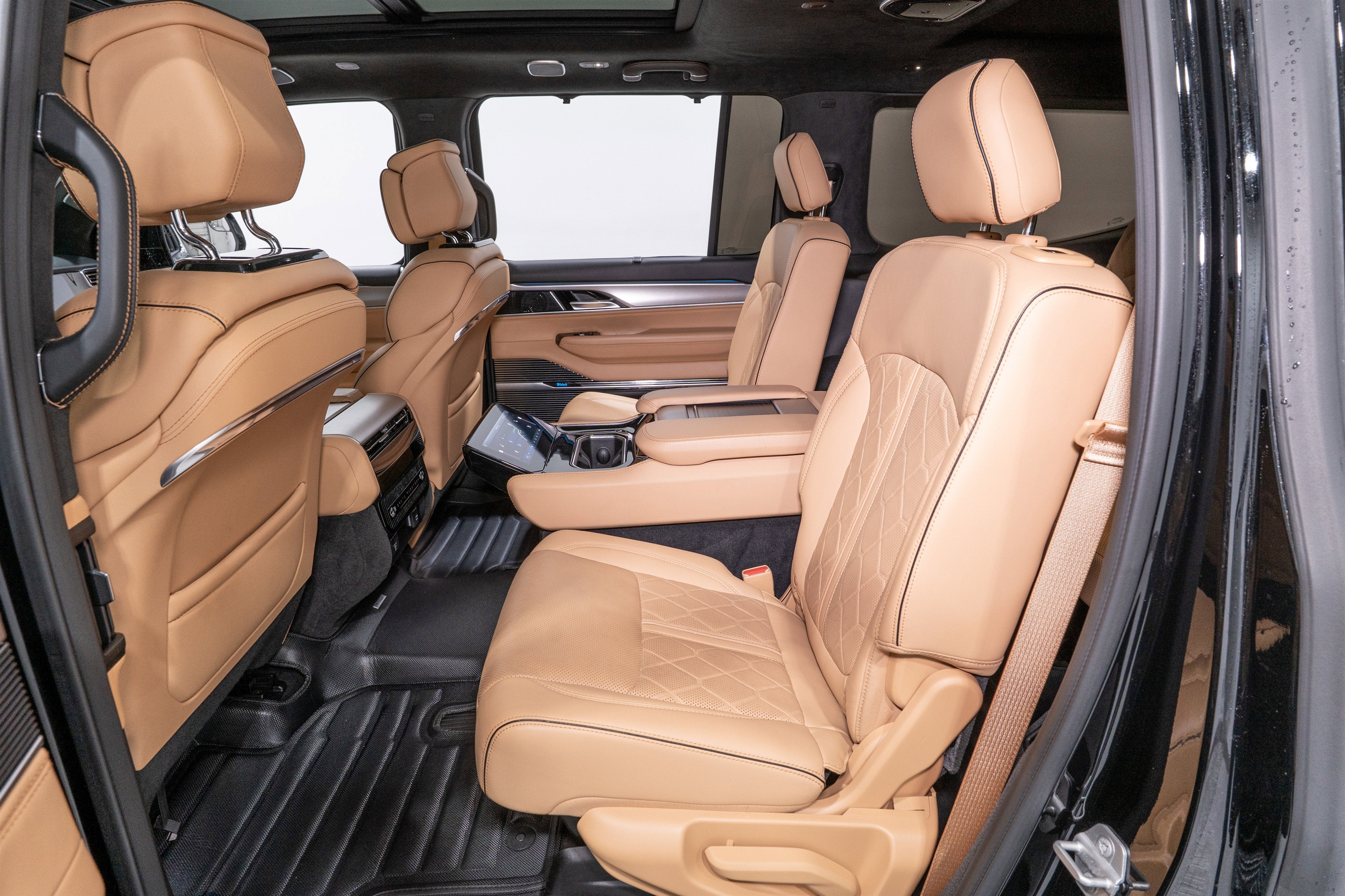 2023 Jeep Grand Wagoneer Series III