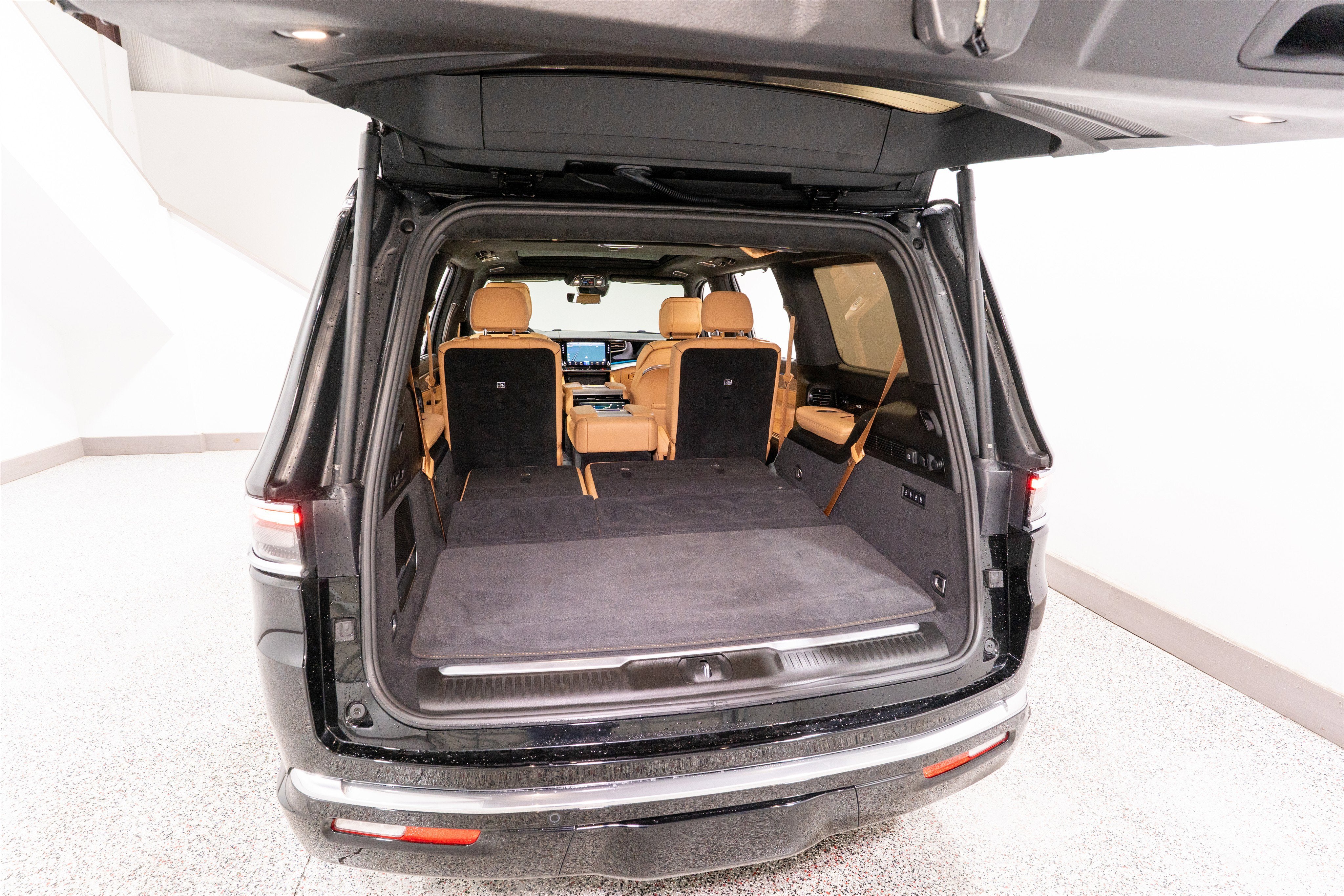 2023 Jeep Grand Wagoneer Series III