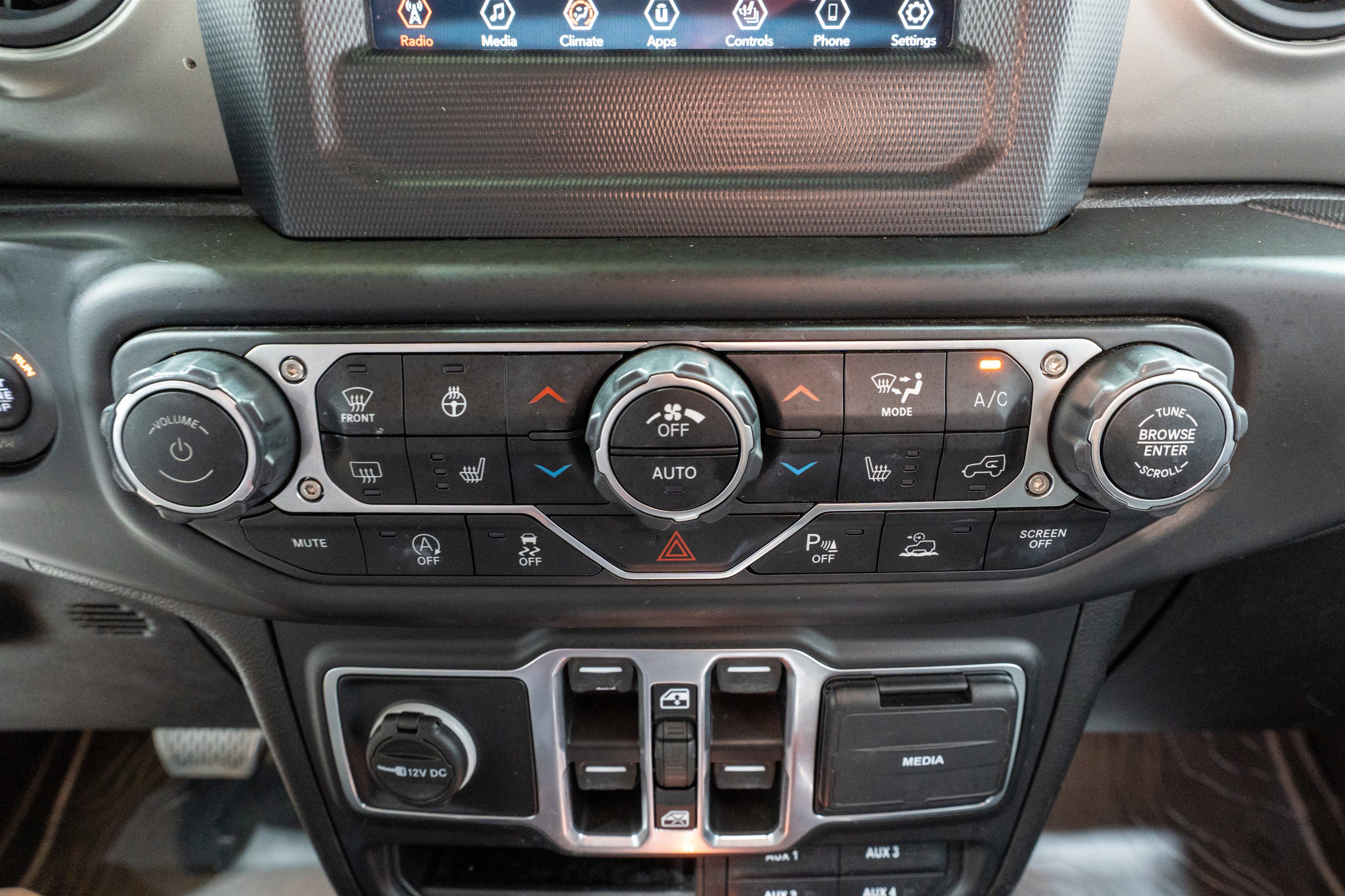 2021 Jeep Gladiator Willys