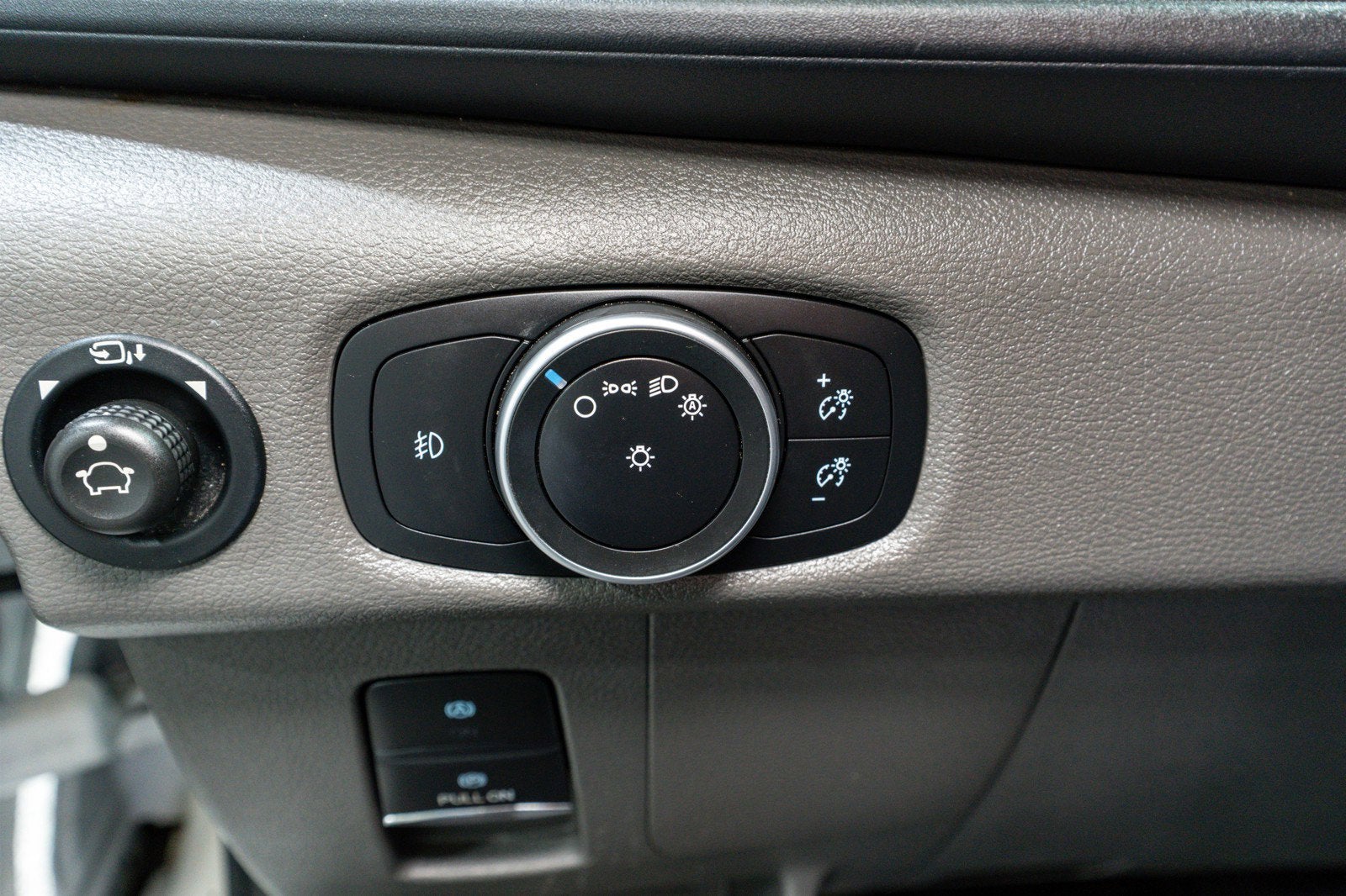 2021 Ford Transit Passenger Wagon XLT