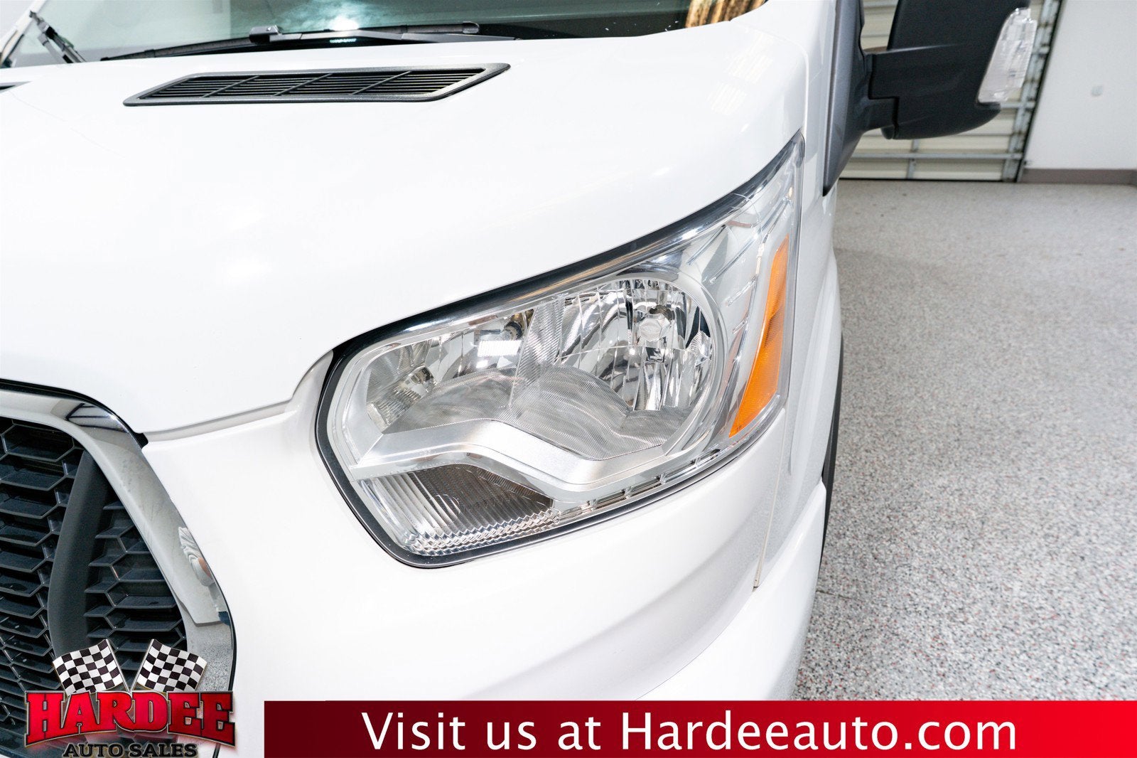 2021 Ford Transit Passenger Wagon XLT