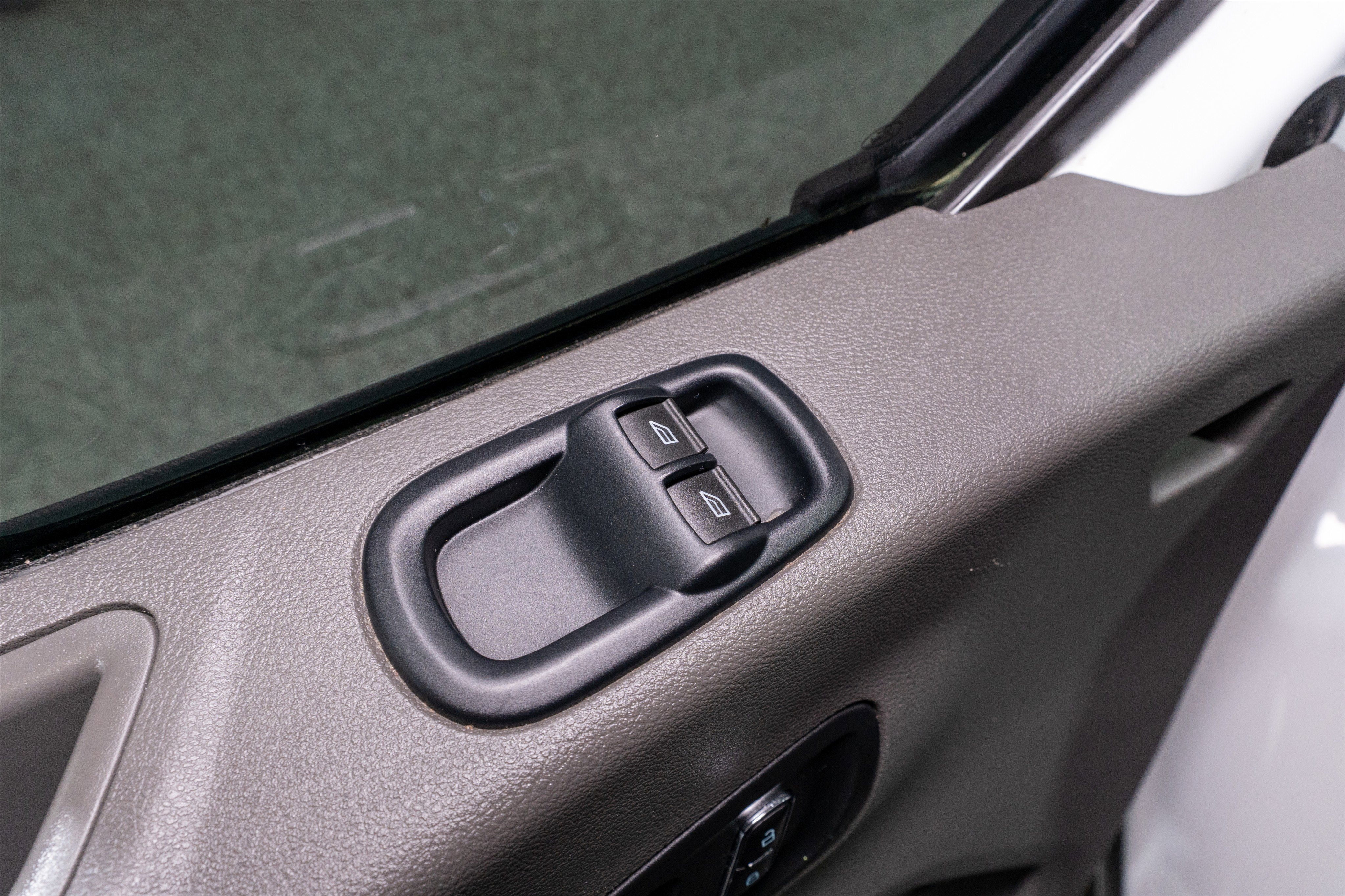 2023 Ford Transit Passenger Wagon XLT