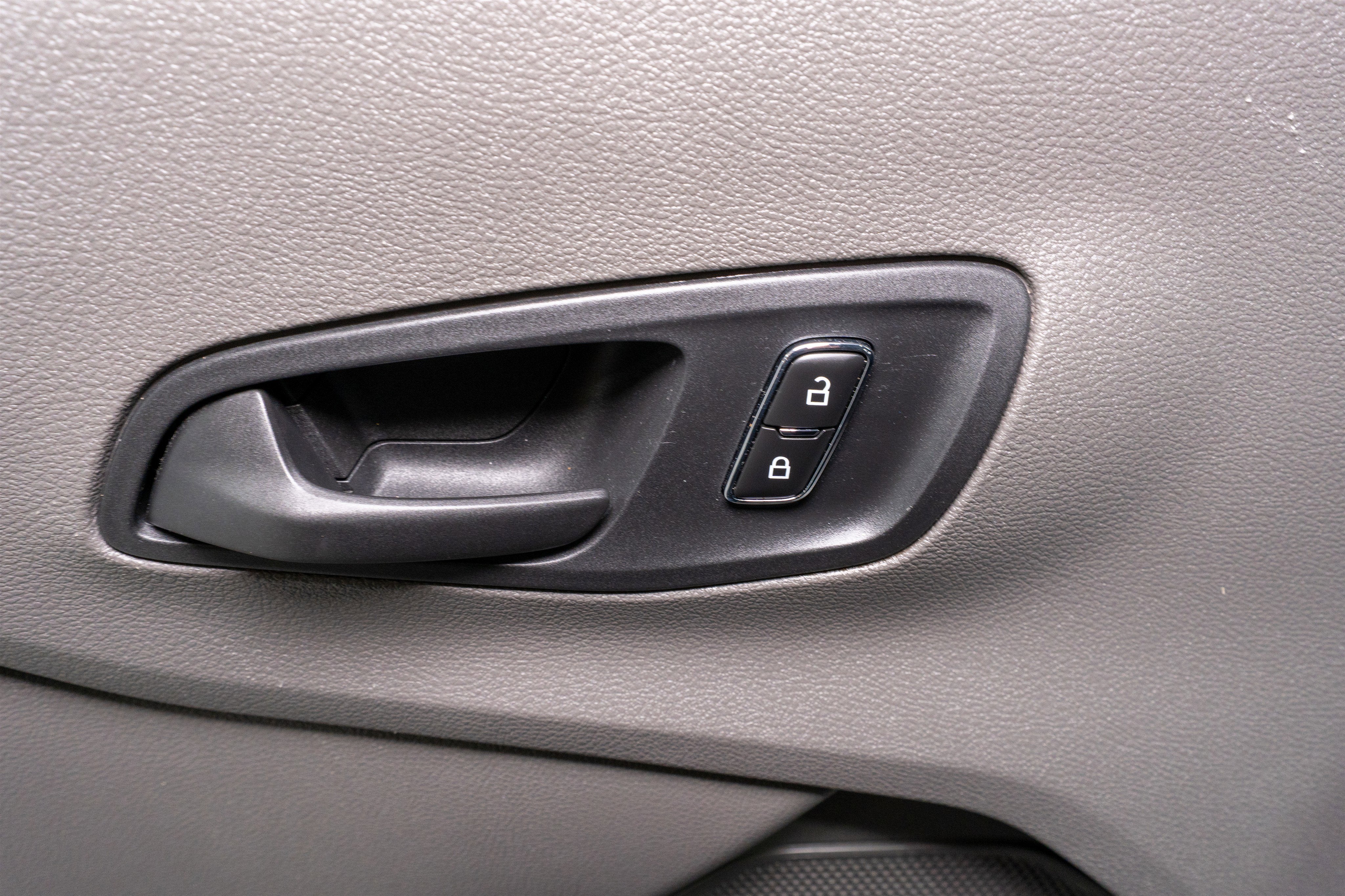 2023 Ford Transit Passenger Wagon XLT