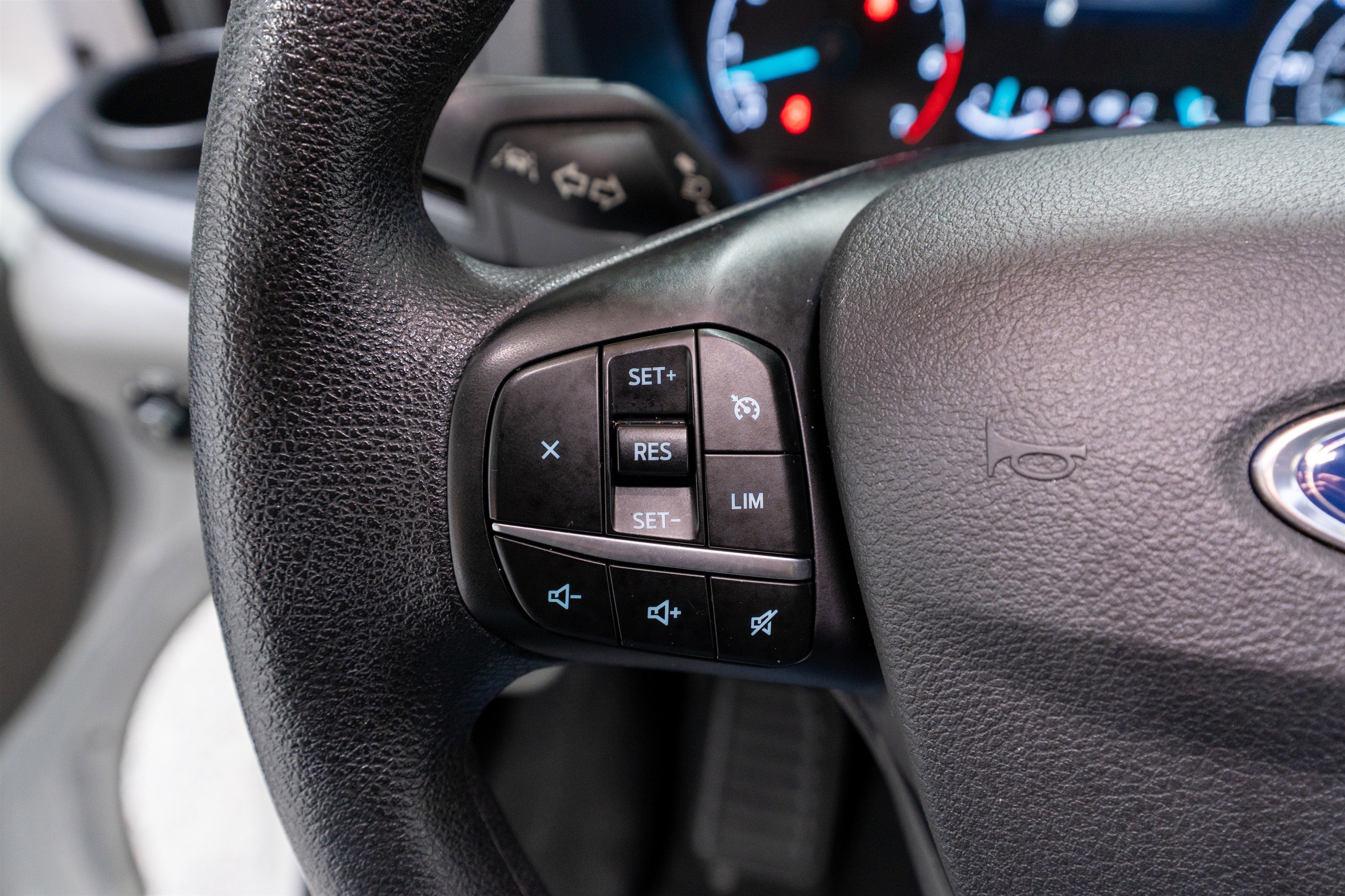 2023 Ford Transit Passenger Wagon XLT