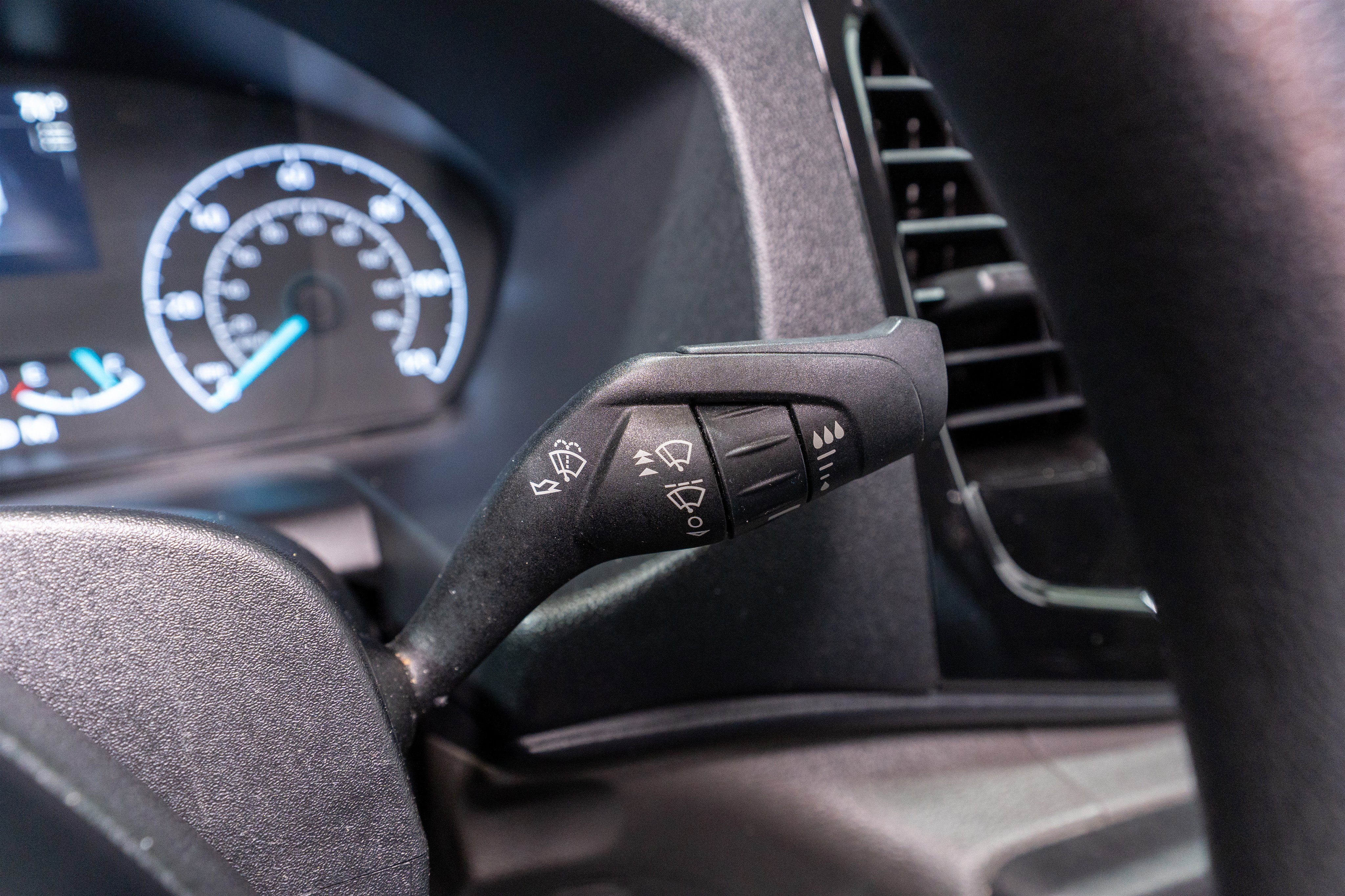 2023 Ford Transit Passenger Wagon XLT