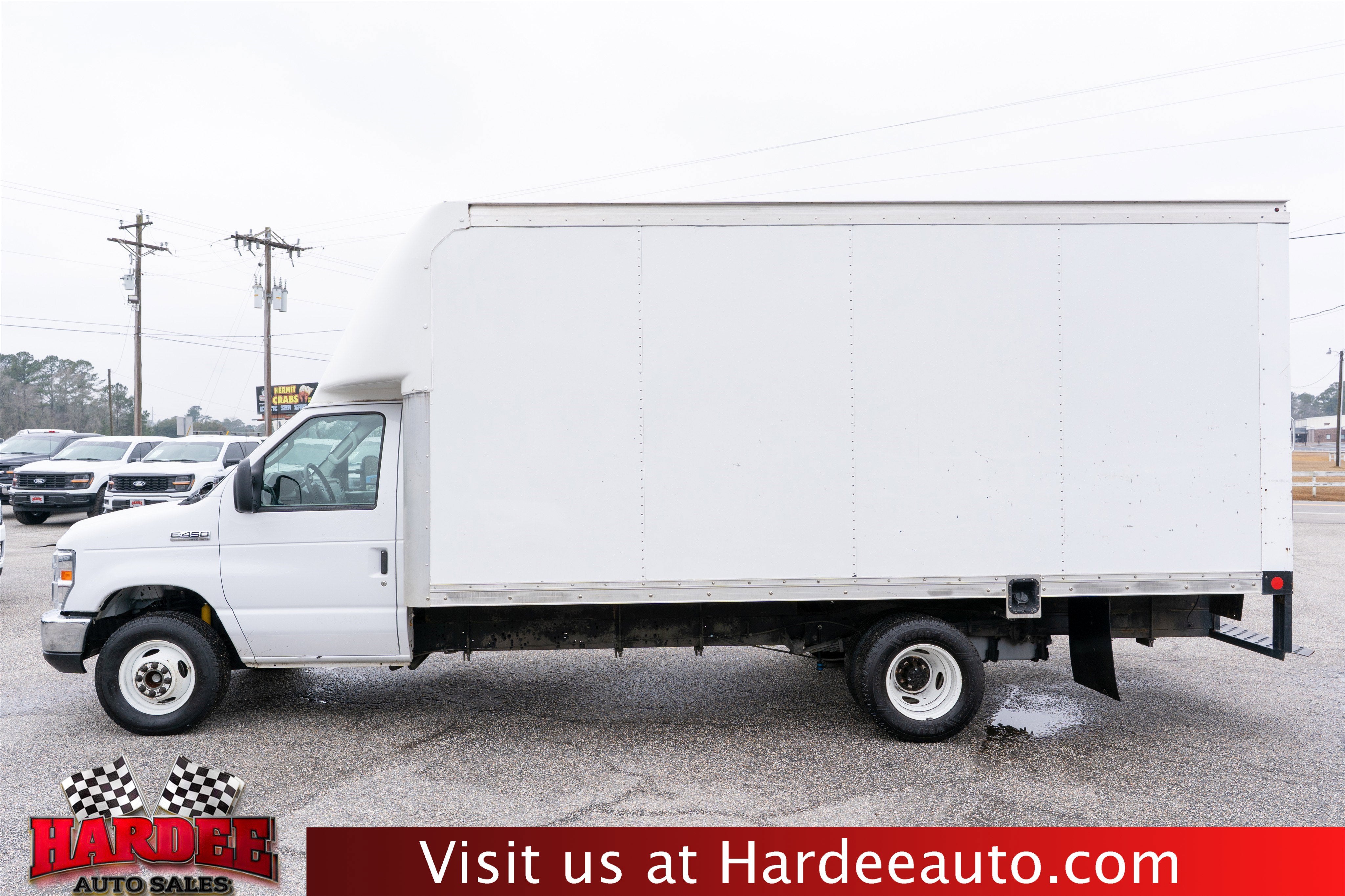 2019 Ford E-Series Cutaway Base