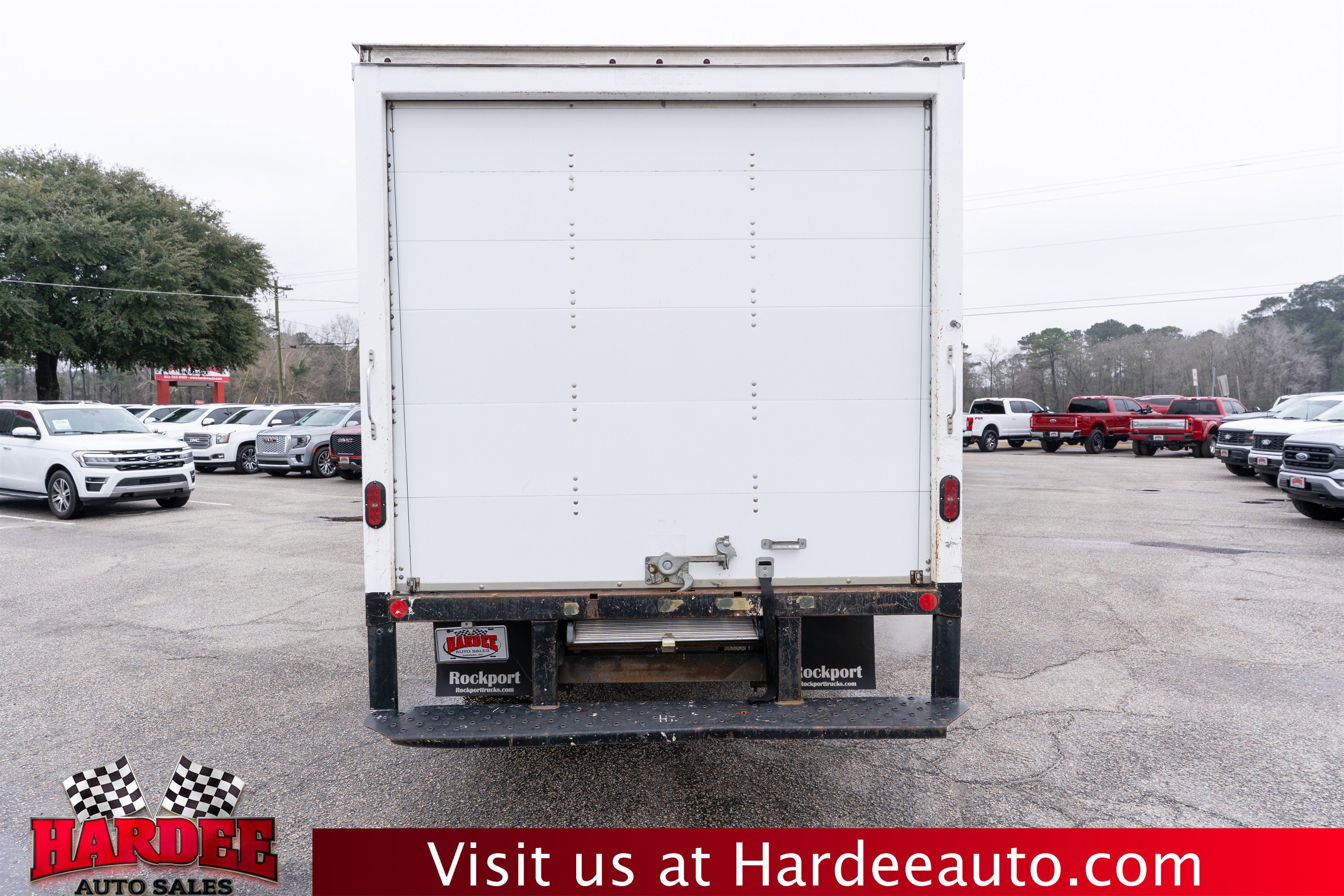 2019 Ford E-Series Cutaway Base