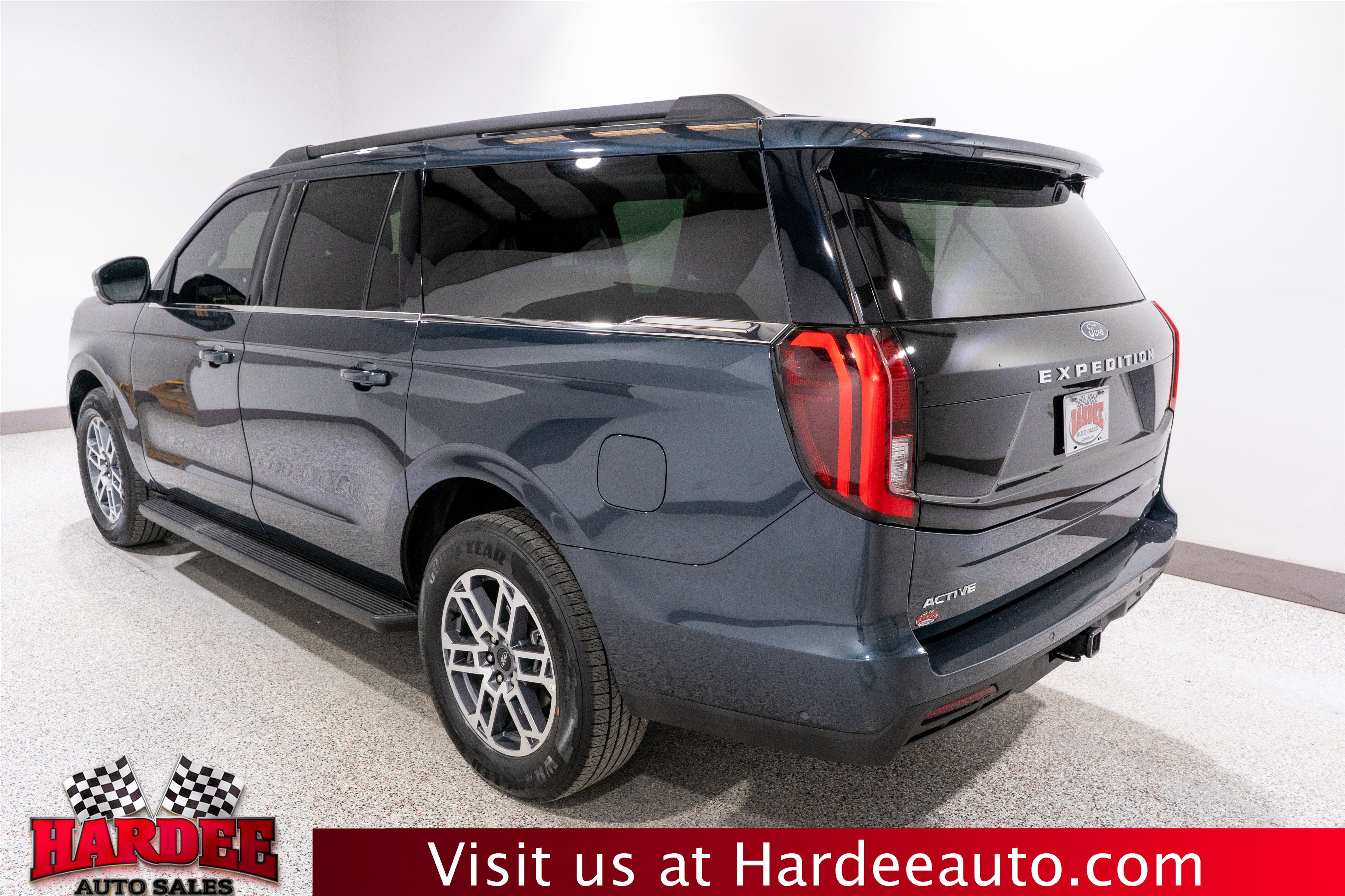 2025 Ford Expedition Max Active