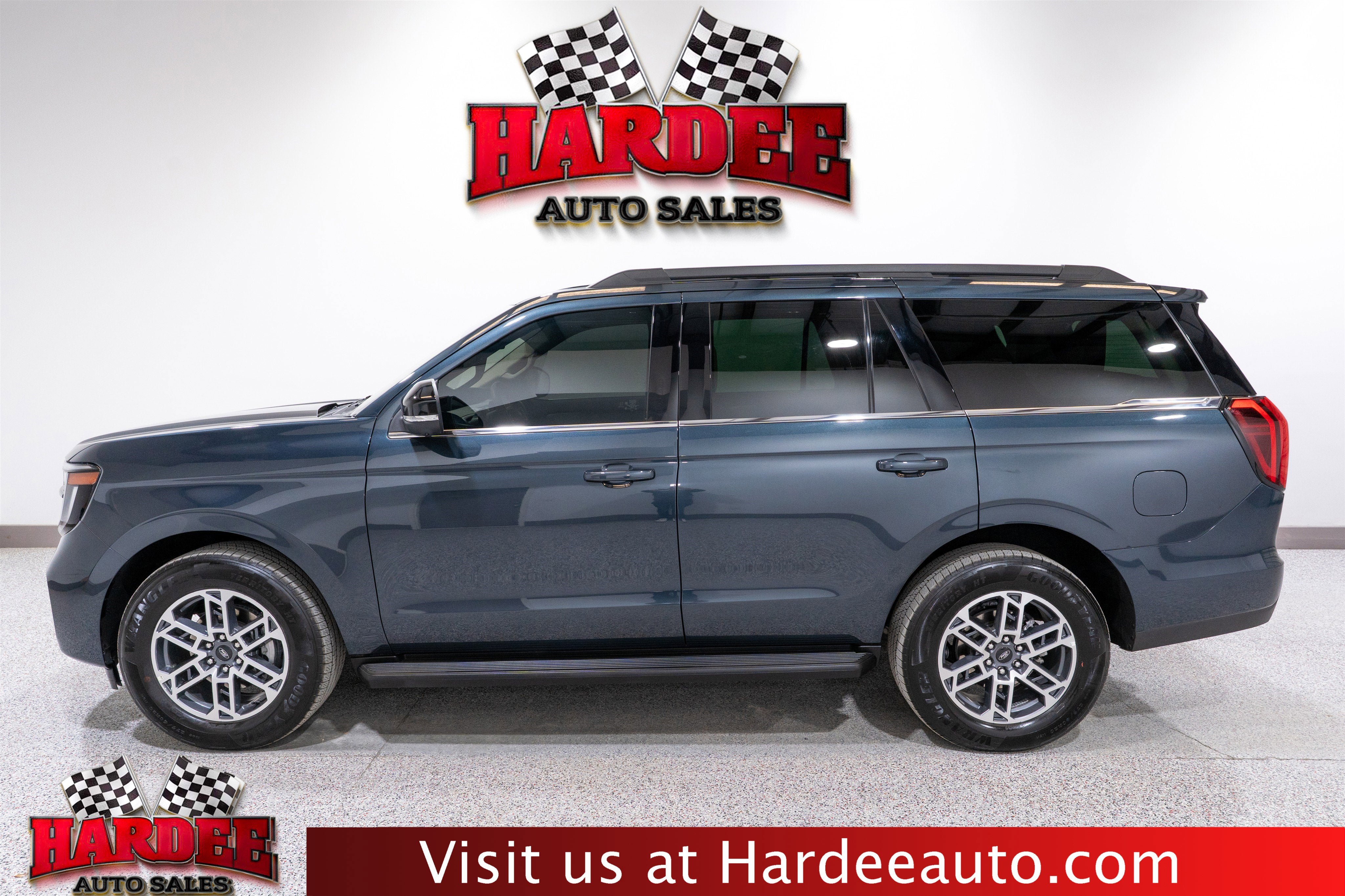 2025 Ford Expedition Active