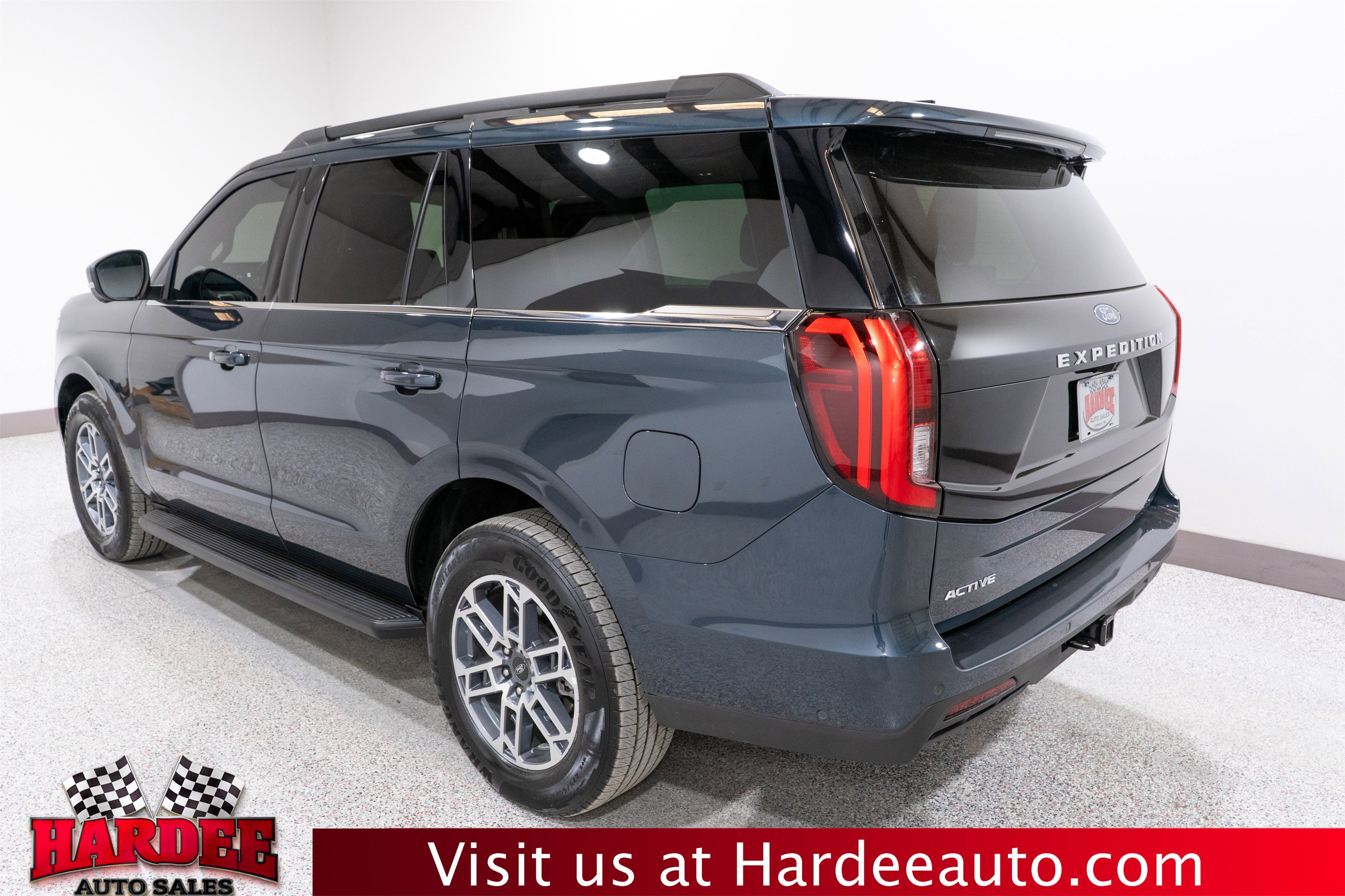 2025 Ford Expedition Active