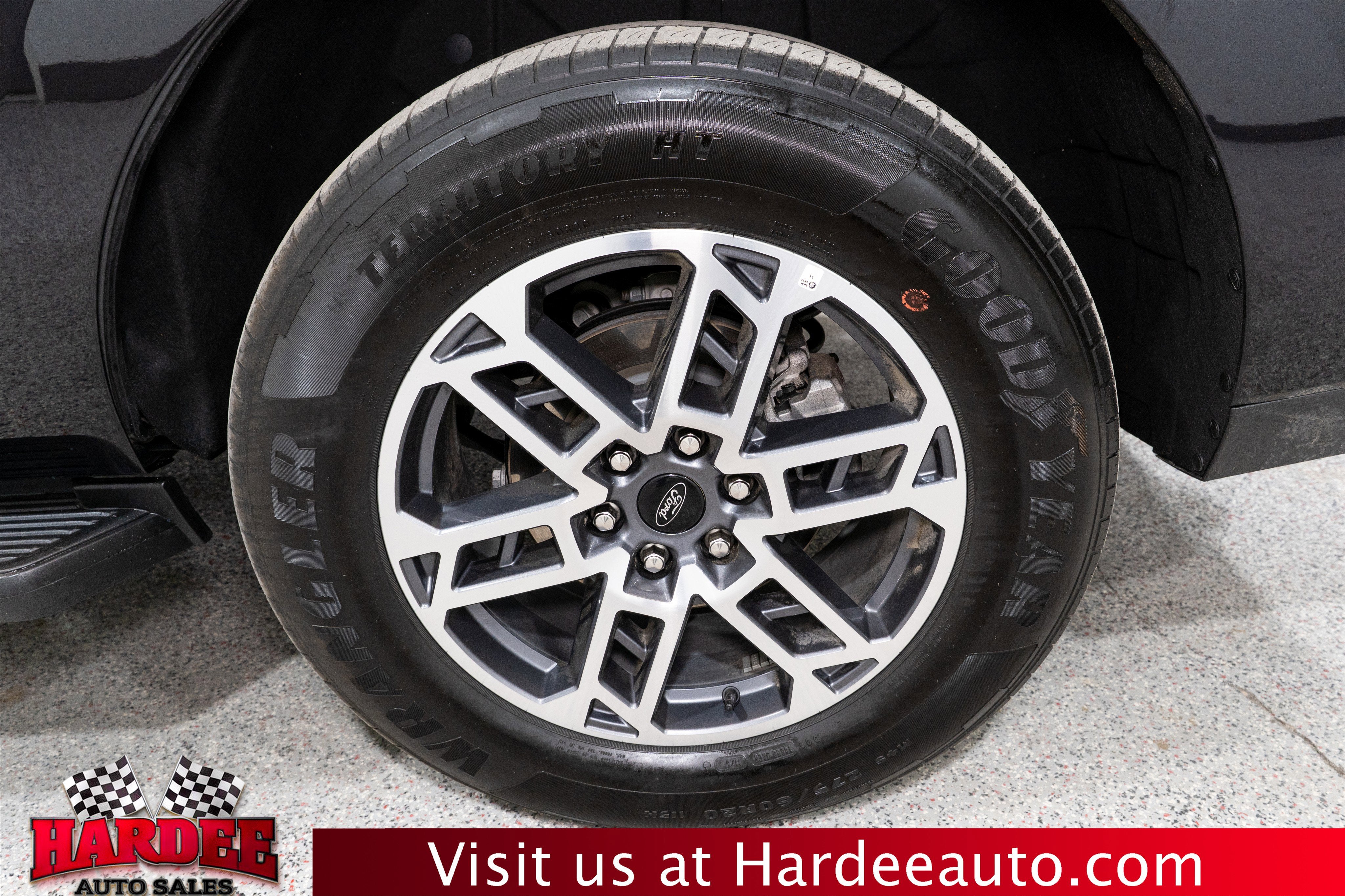 2025 Ford Expedition Active