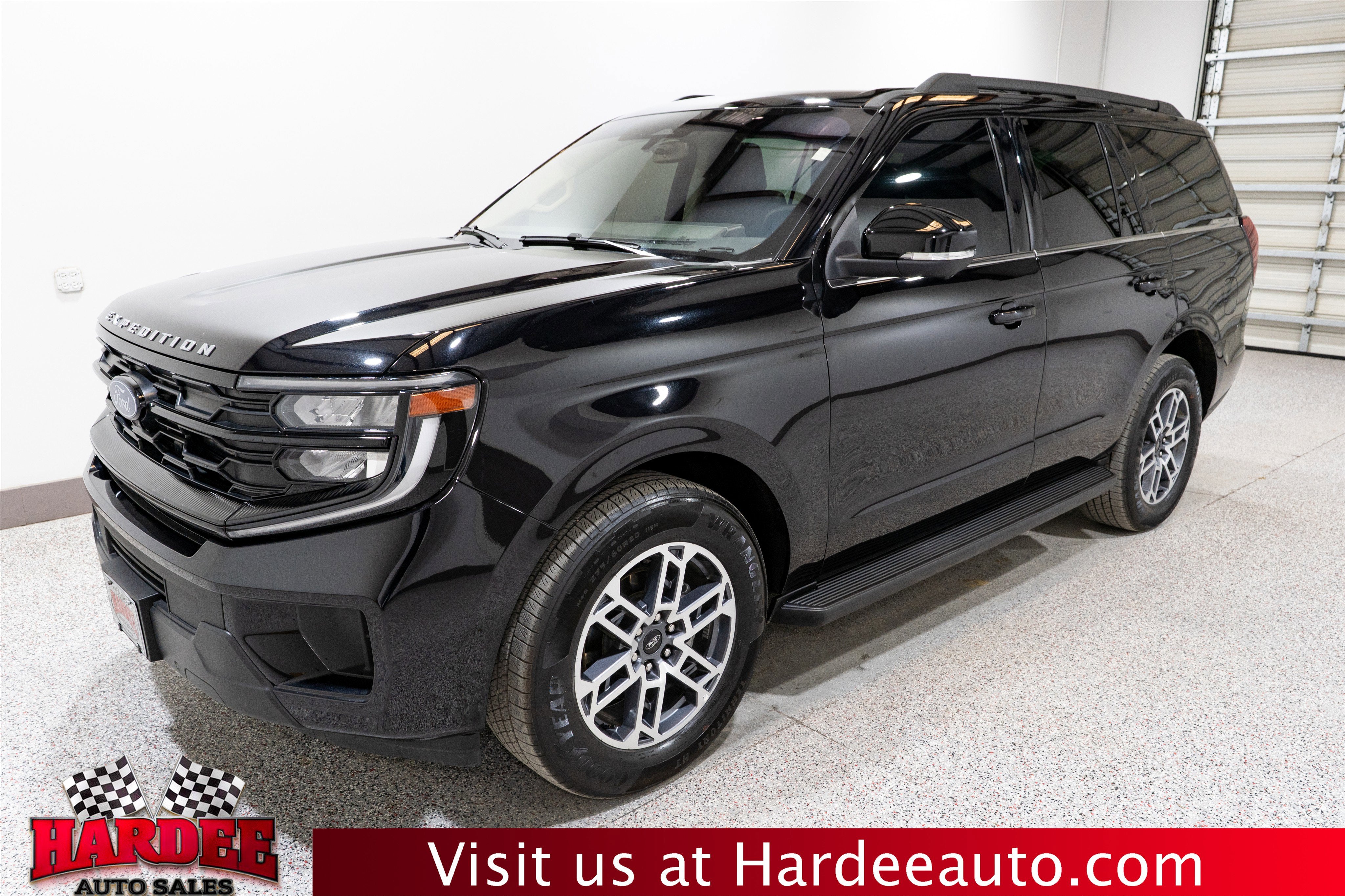 2025 Ford Expedition Active