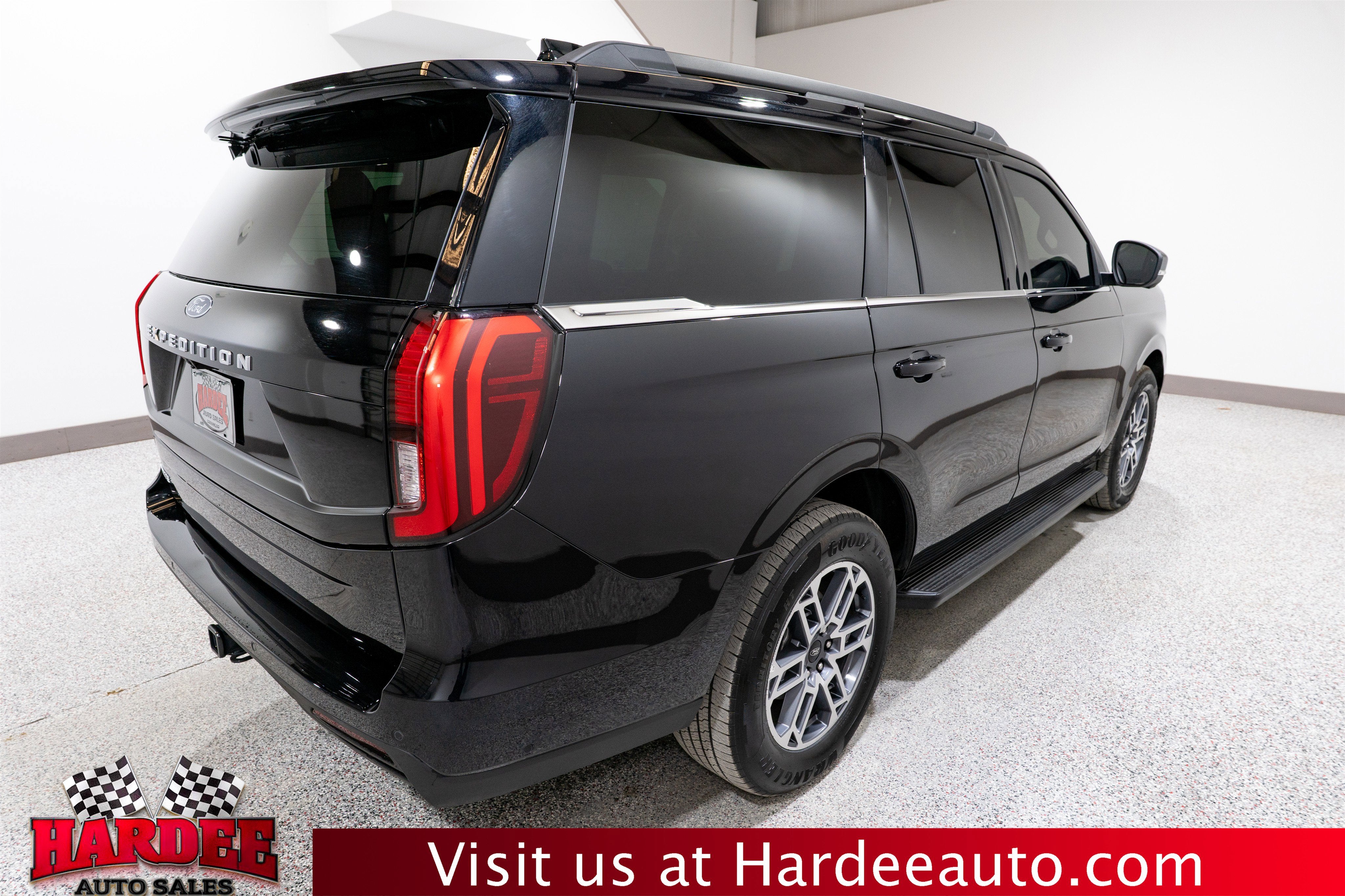 2025 Ford Expedition Active