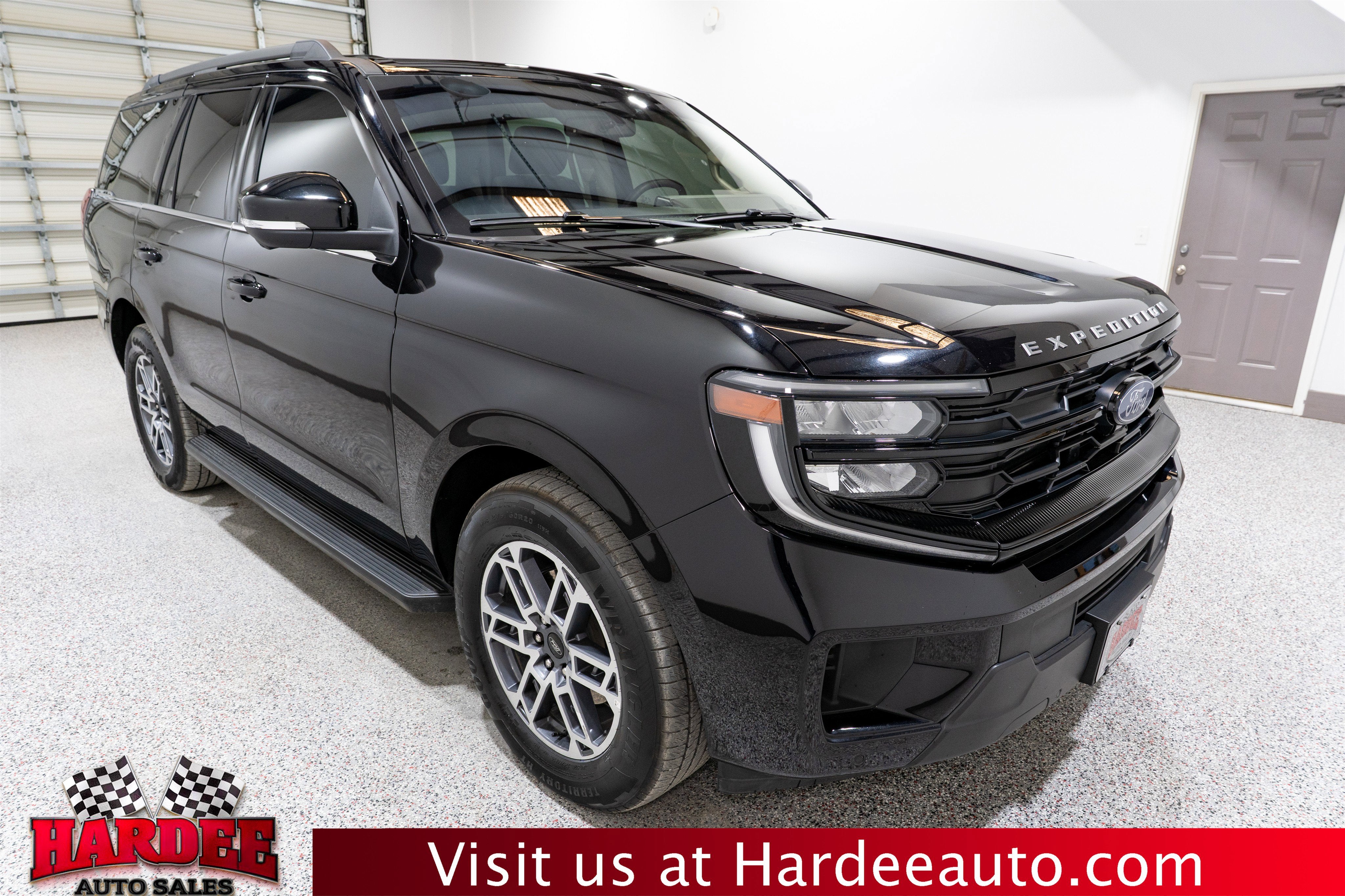 2025 Ford Expedition Active