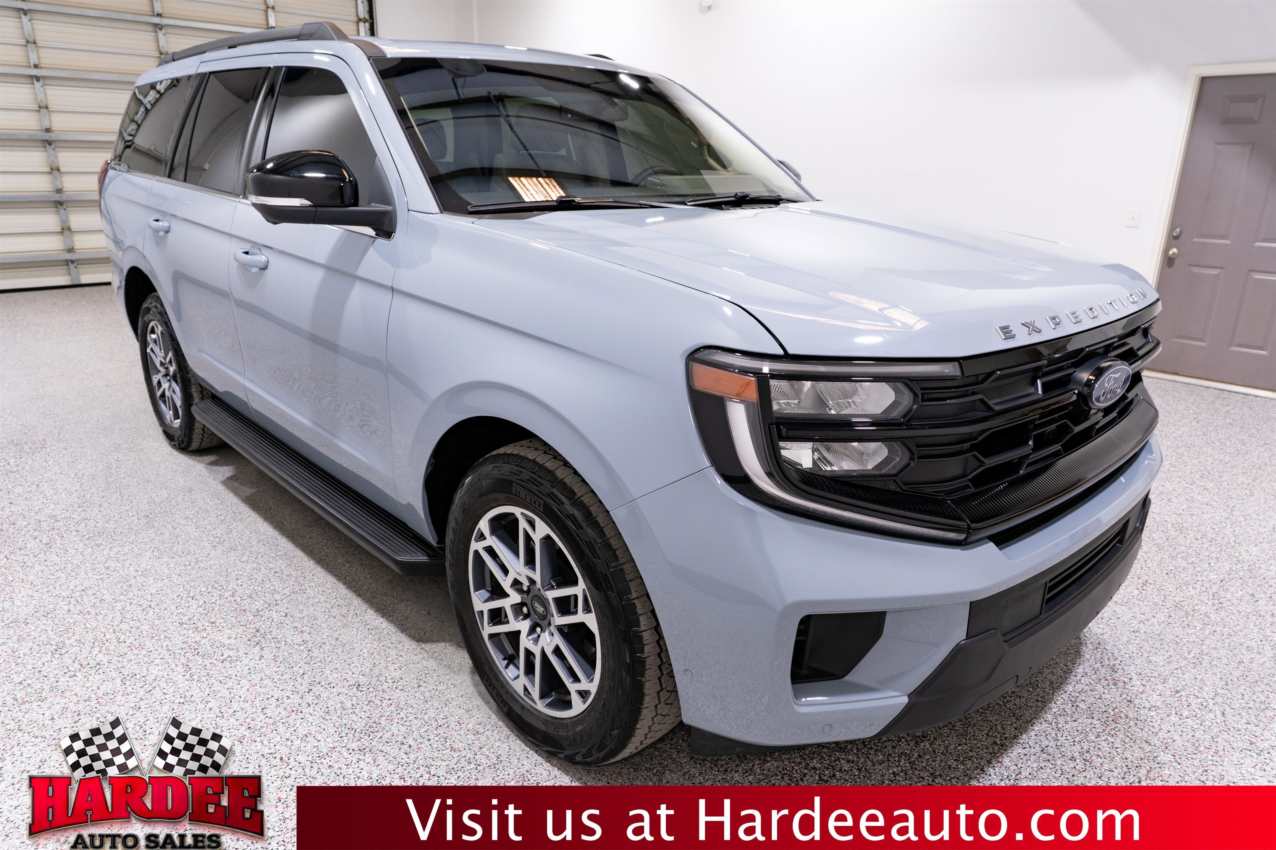 2025 Ford Expedition Active