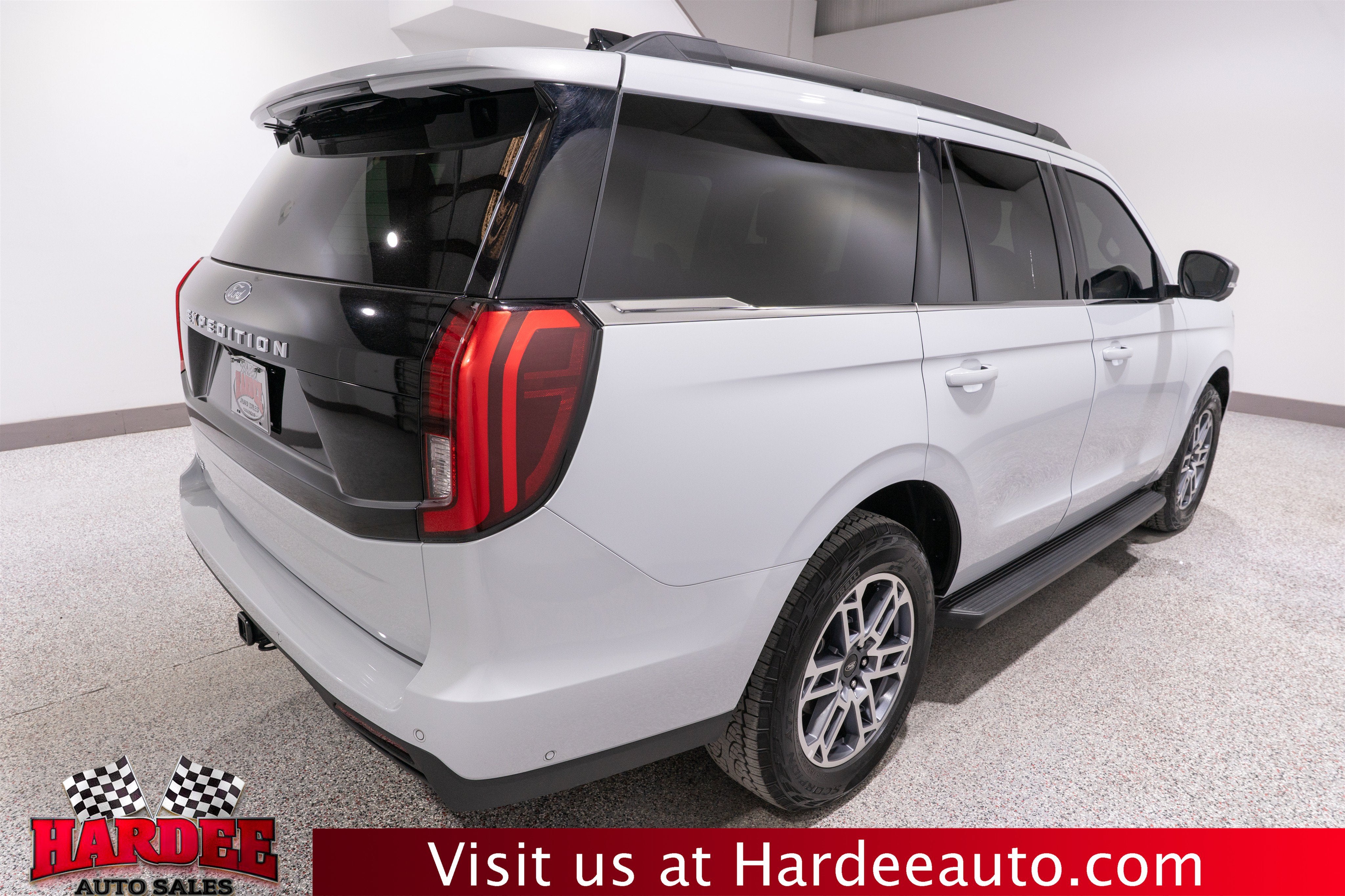 2025 Ford Expedition Active