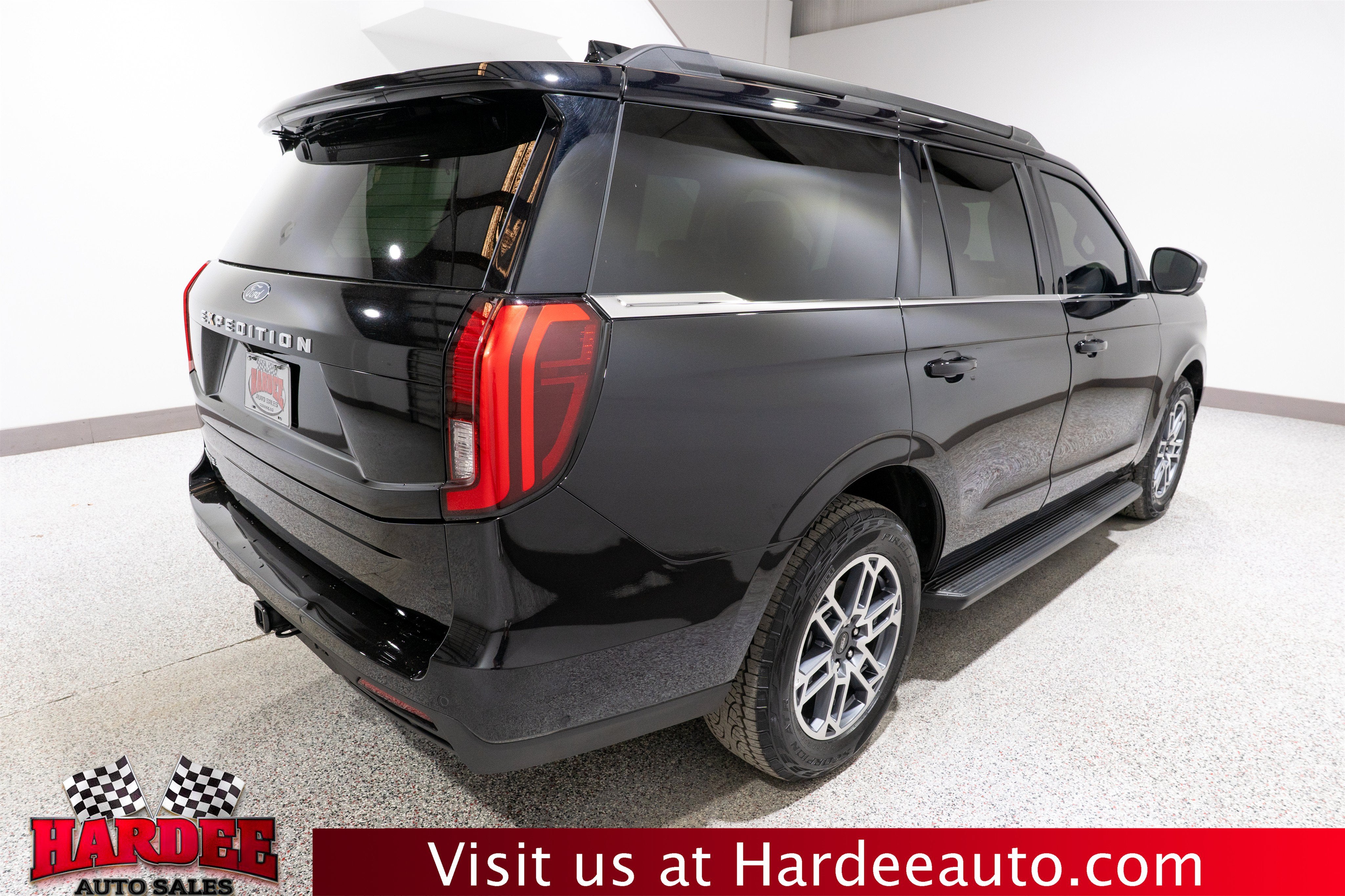 2025 Ford Expedition Active