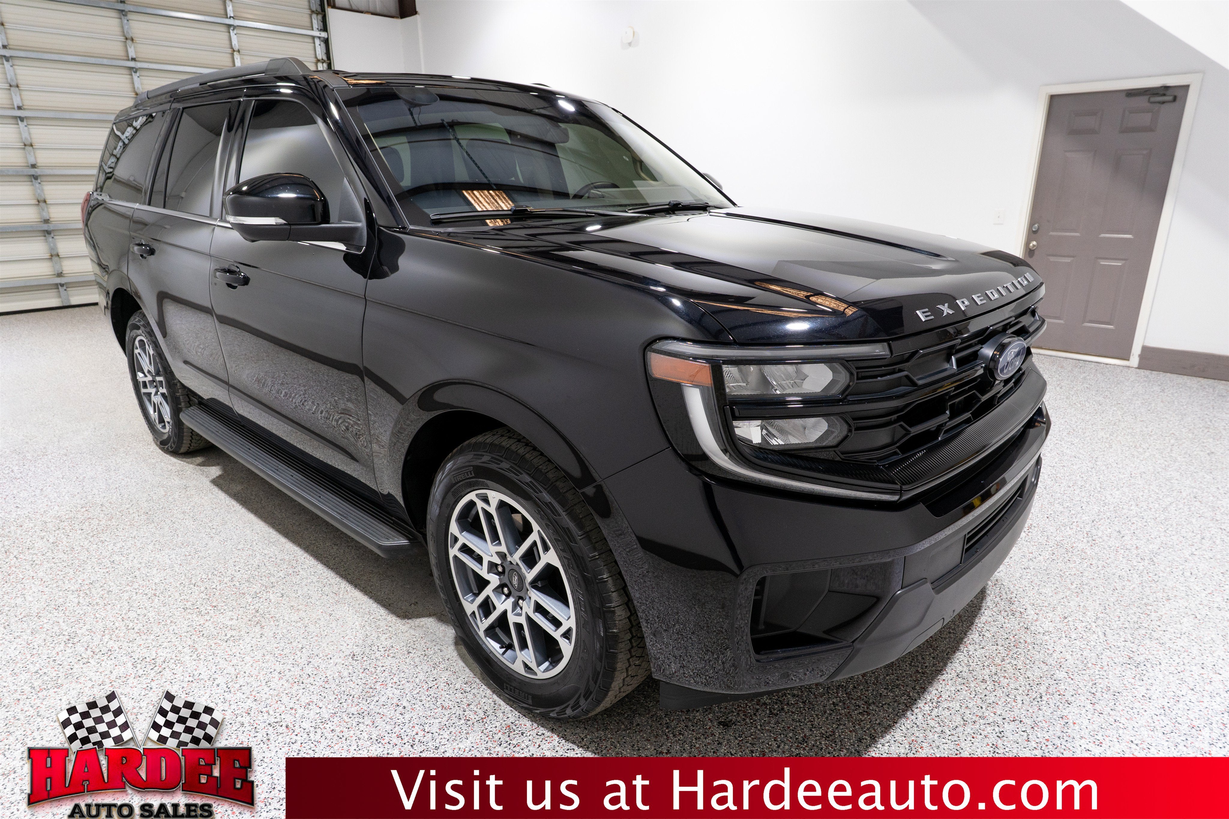 2025 Ford Expedition Active