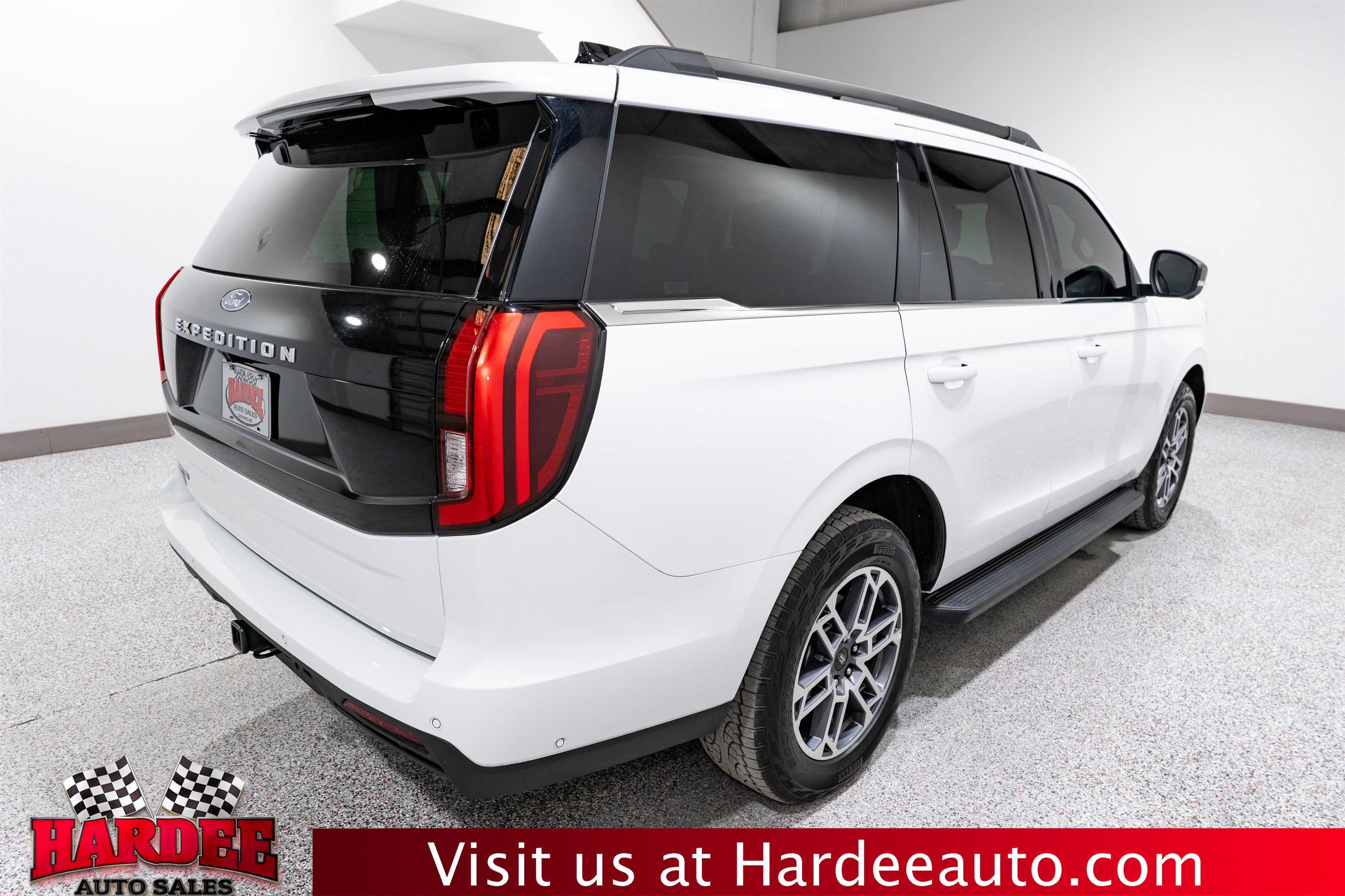 2025 Ford Expedition Active