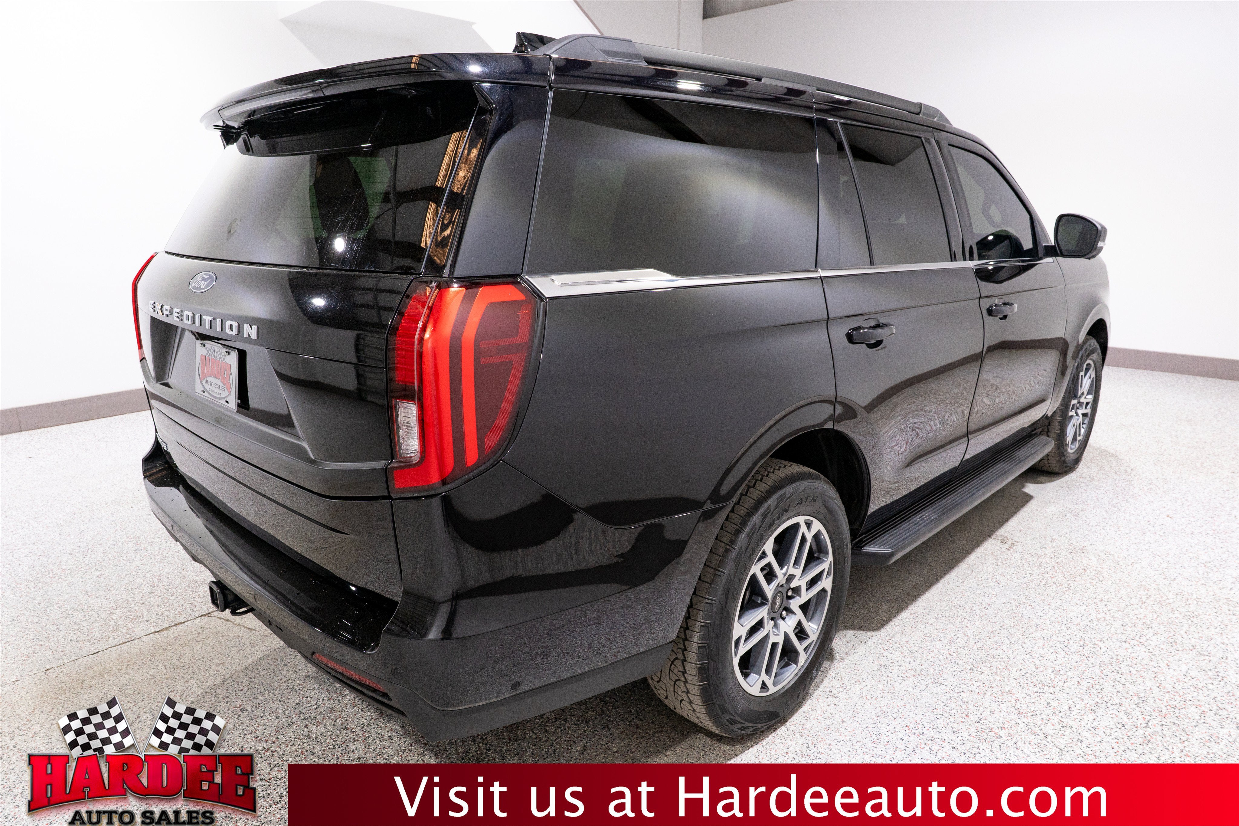 2025 Ford Expedition Active