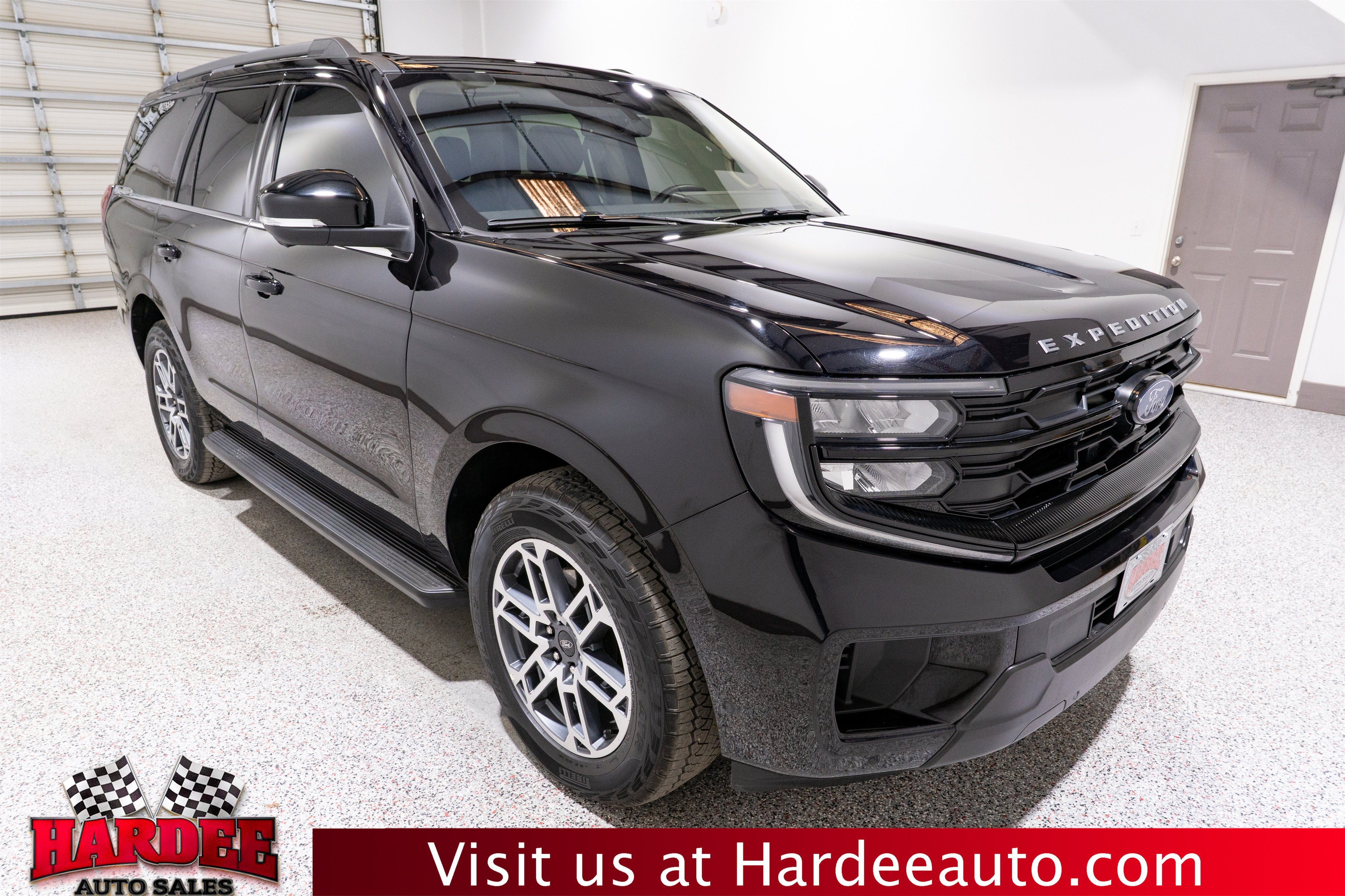 2025 Ford Expedition Active