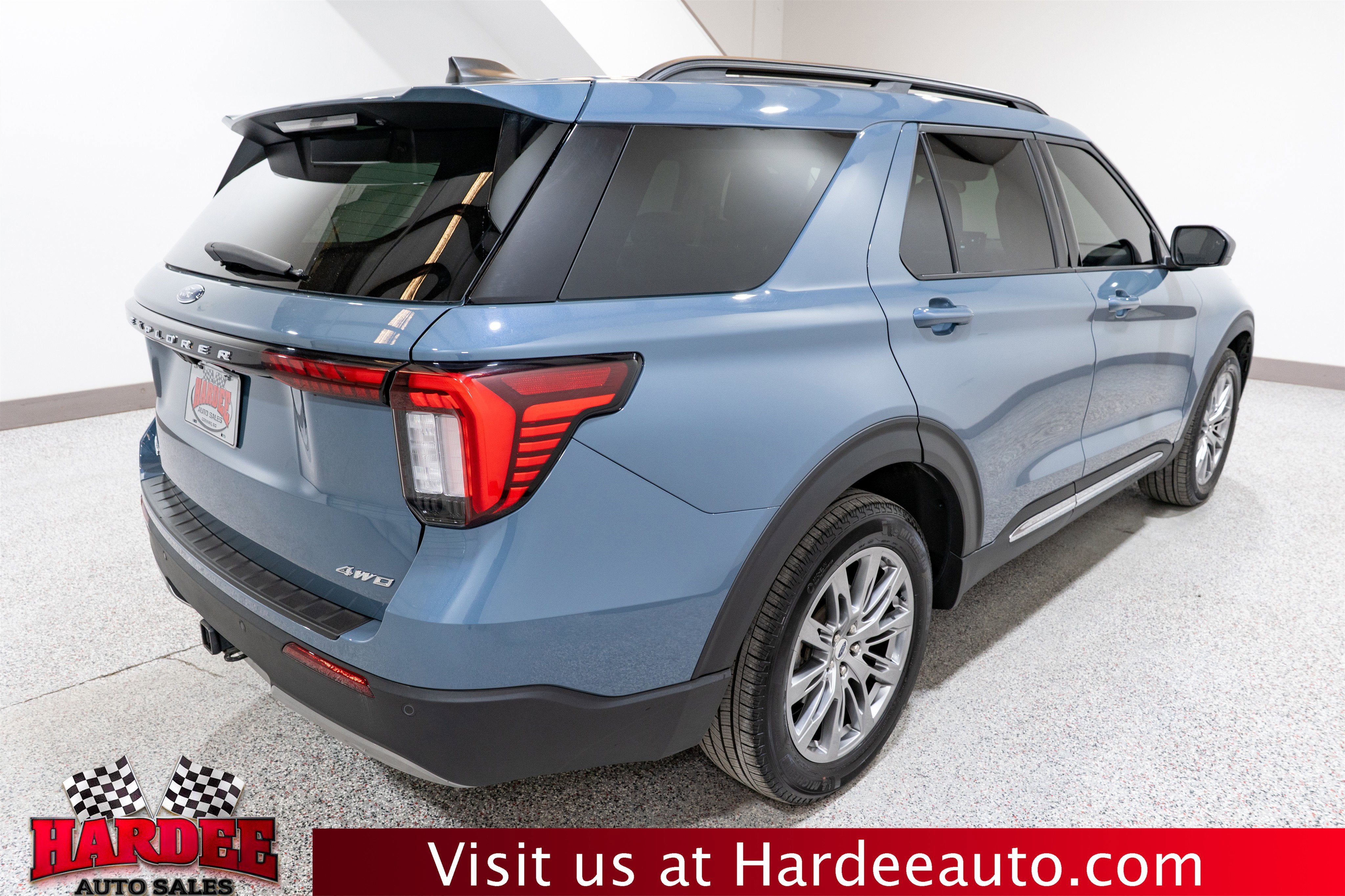 2025 Ford Explorer Active