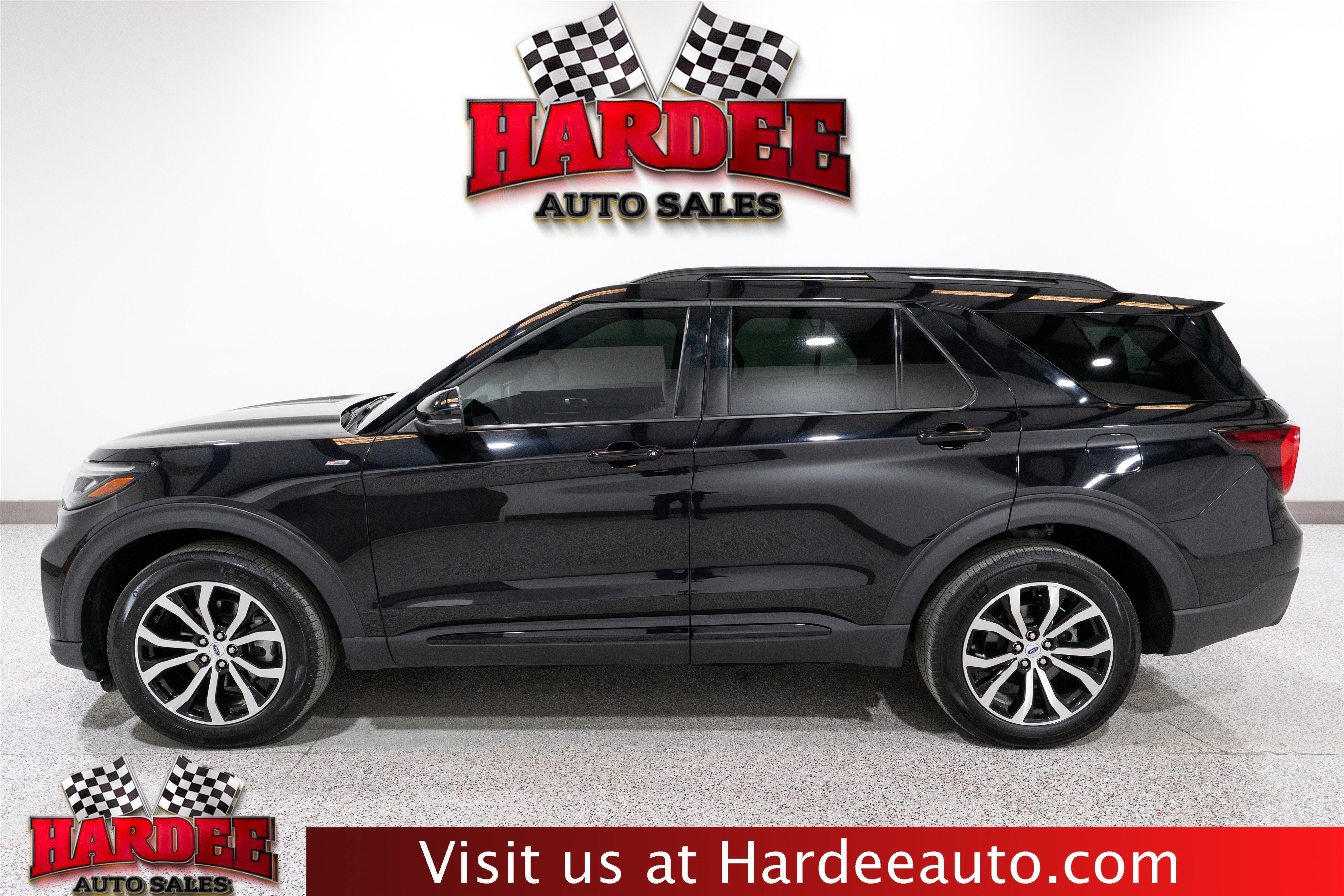 2025 Ford Explorer ST-Line