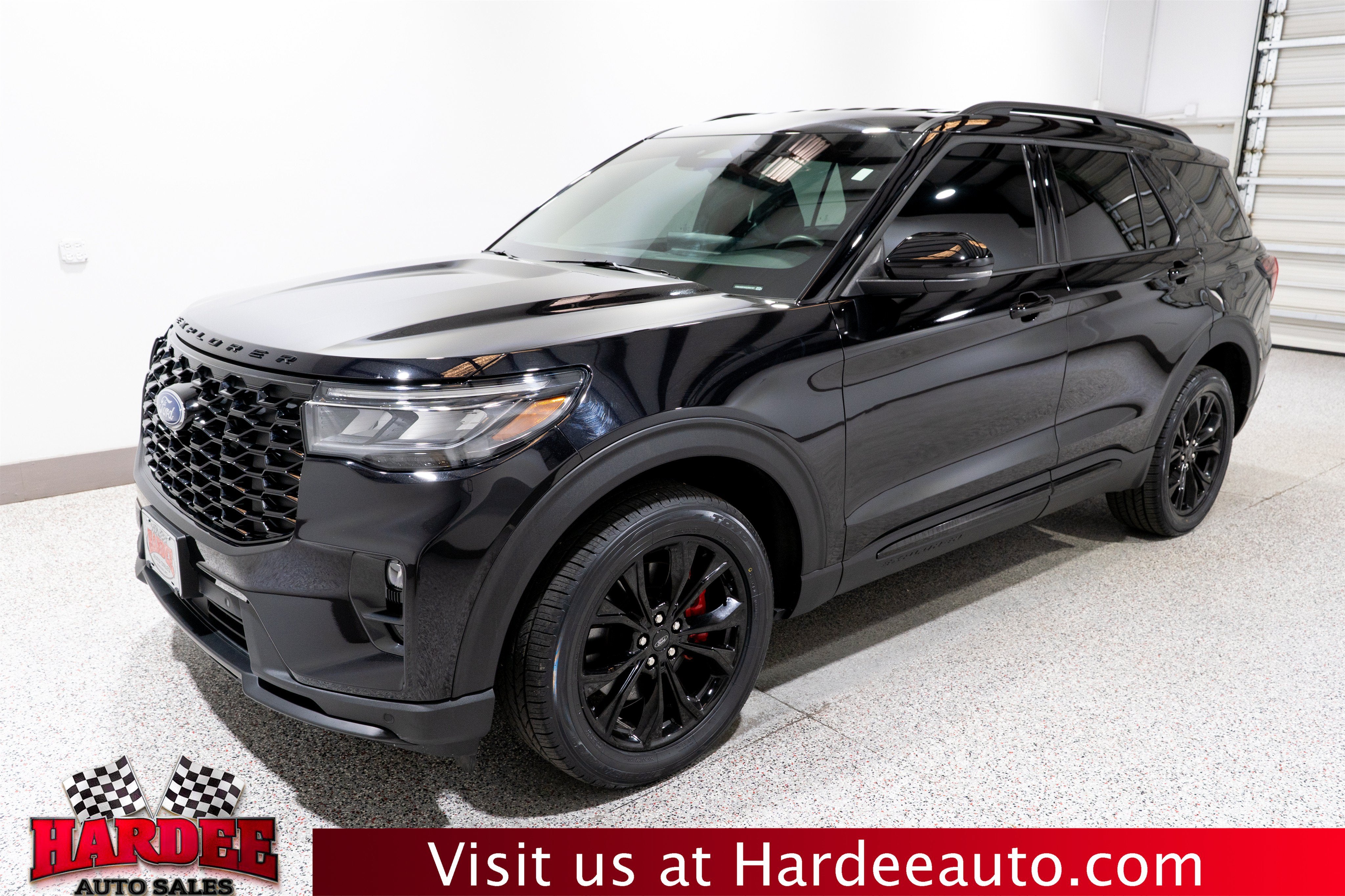 2025 Ford Explorer ST-Line
