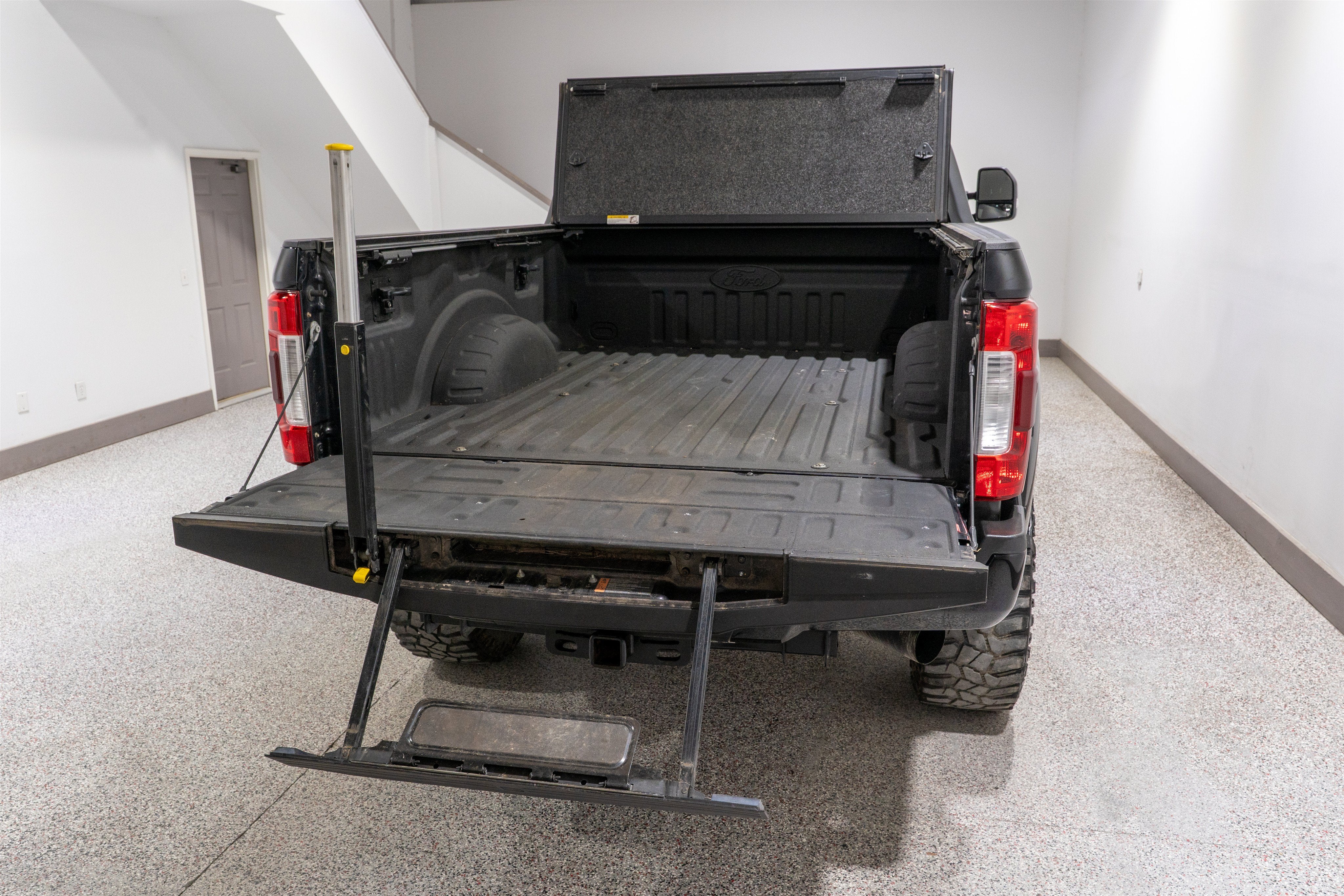 2018 Ford Super Duty F-250 SRW Black Widow
