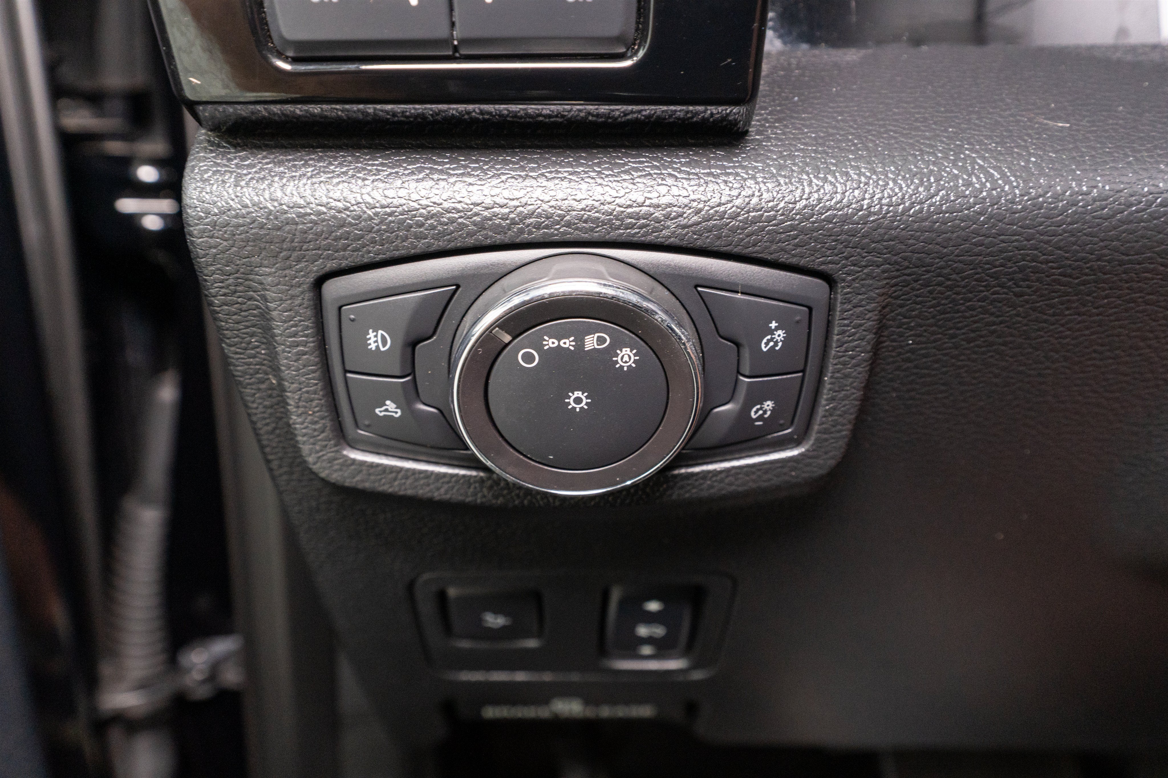 2018 Ford Super Duty F-250 SRW Black Widow