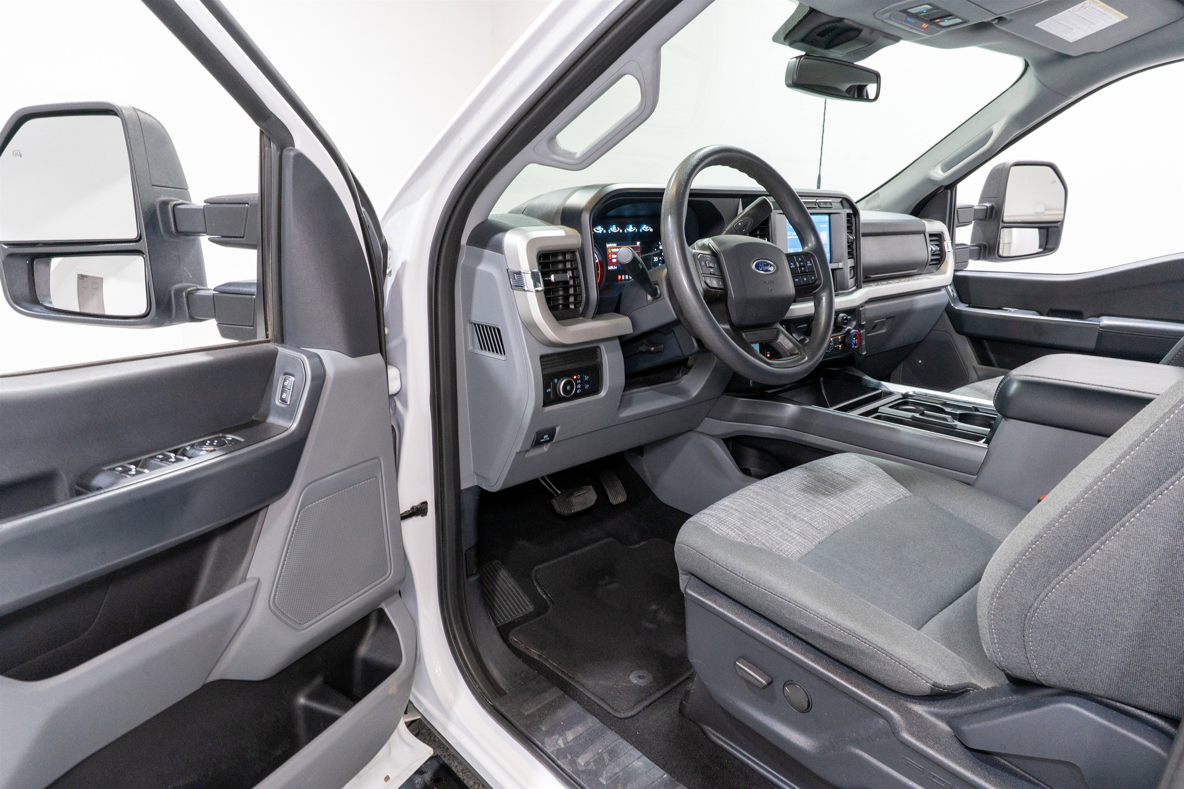 2023 Ford Super Duty F-250 SRW XLT