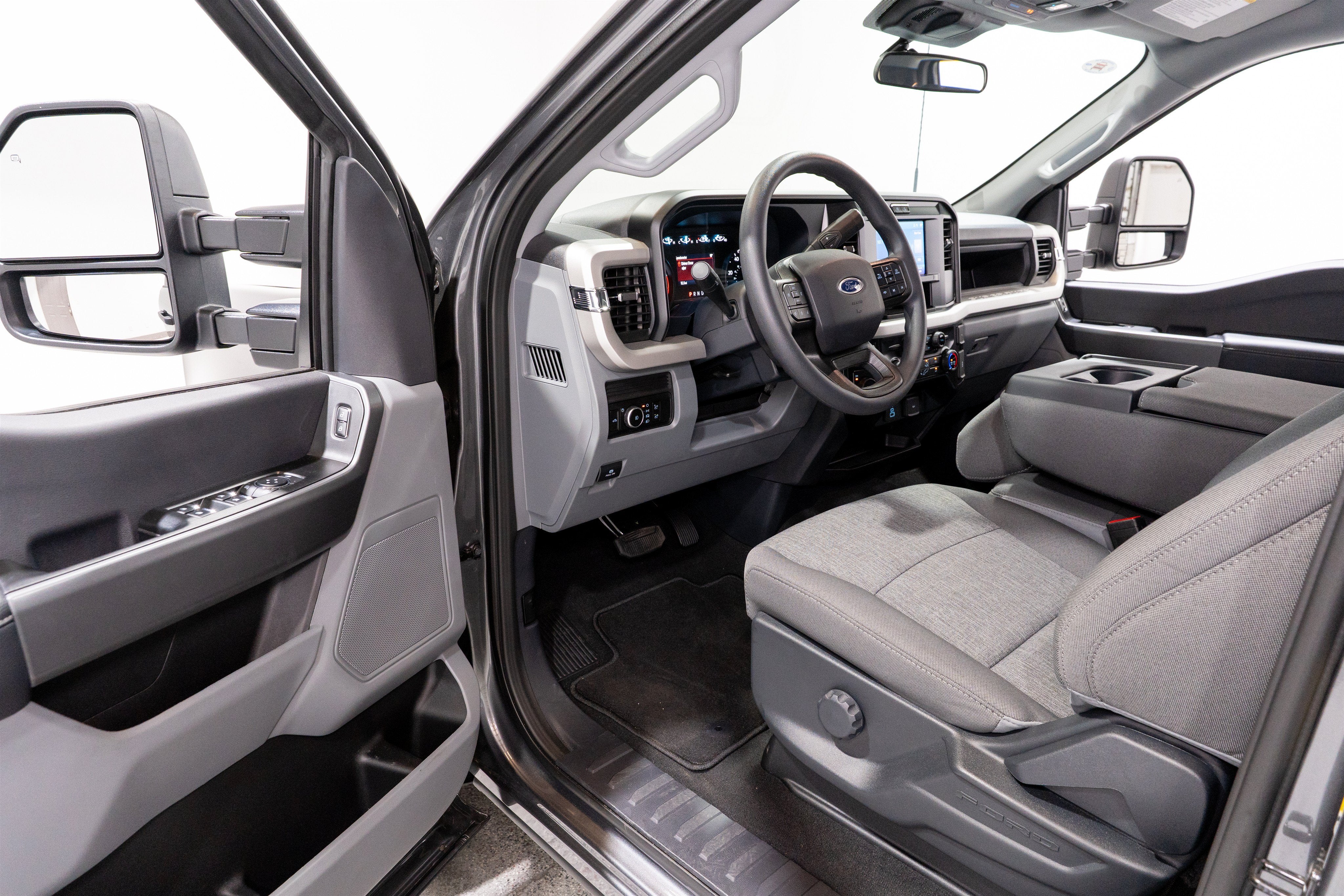 2026 Ford Super Duty F-250 SRW STX