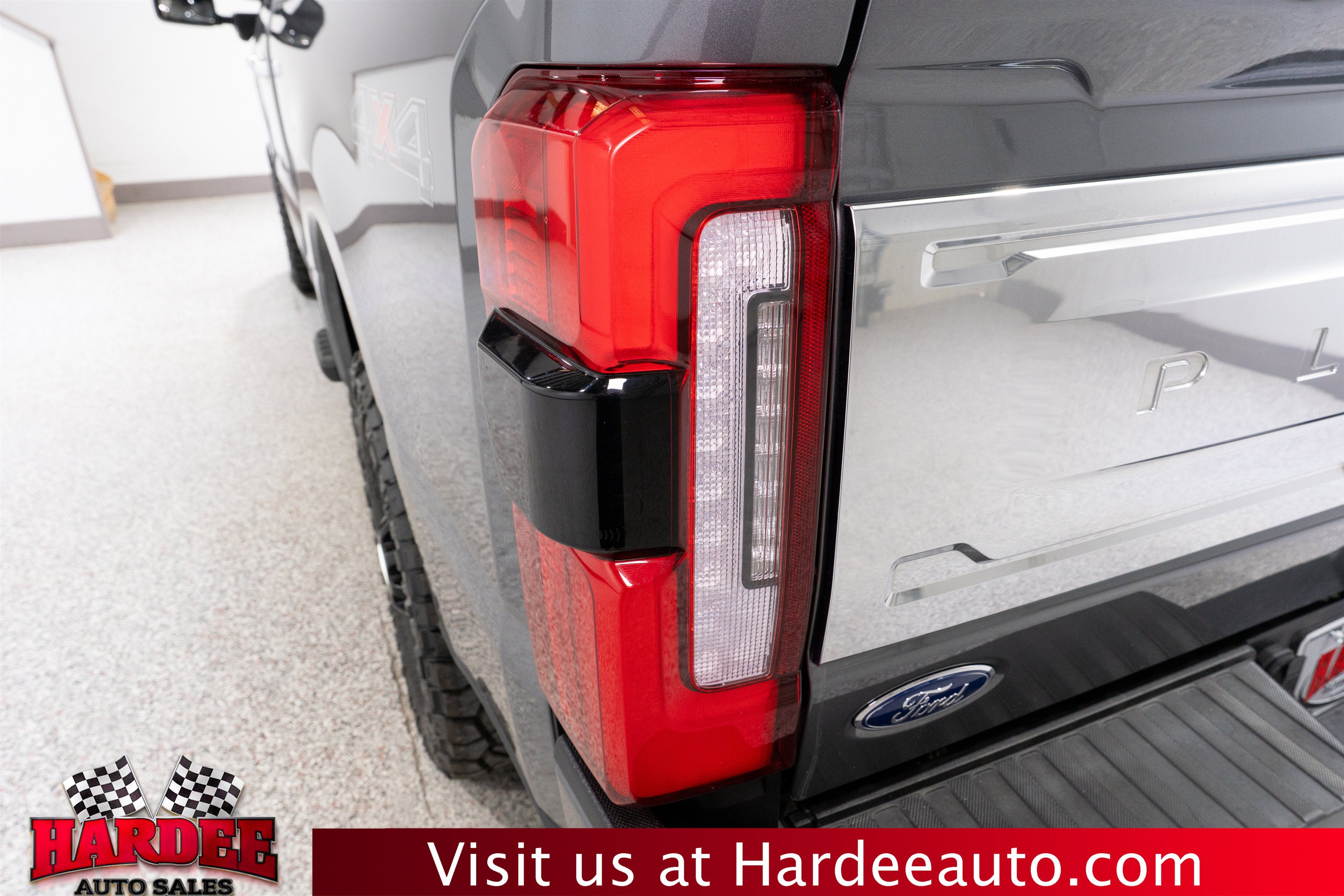 2023 Ford Super Duty F-250 SRW Platinum