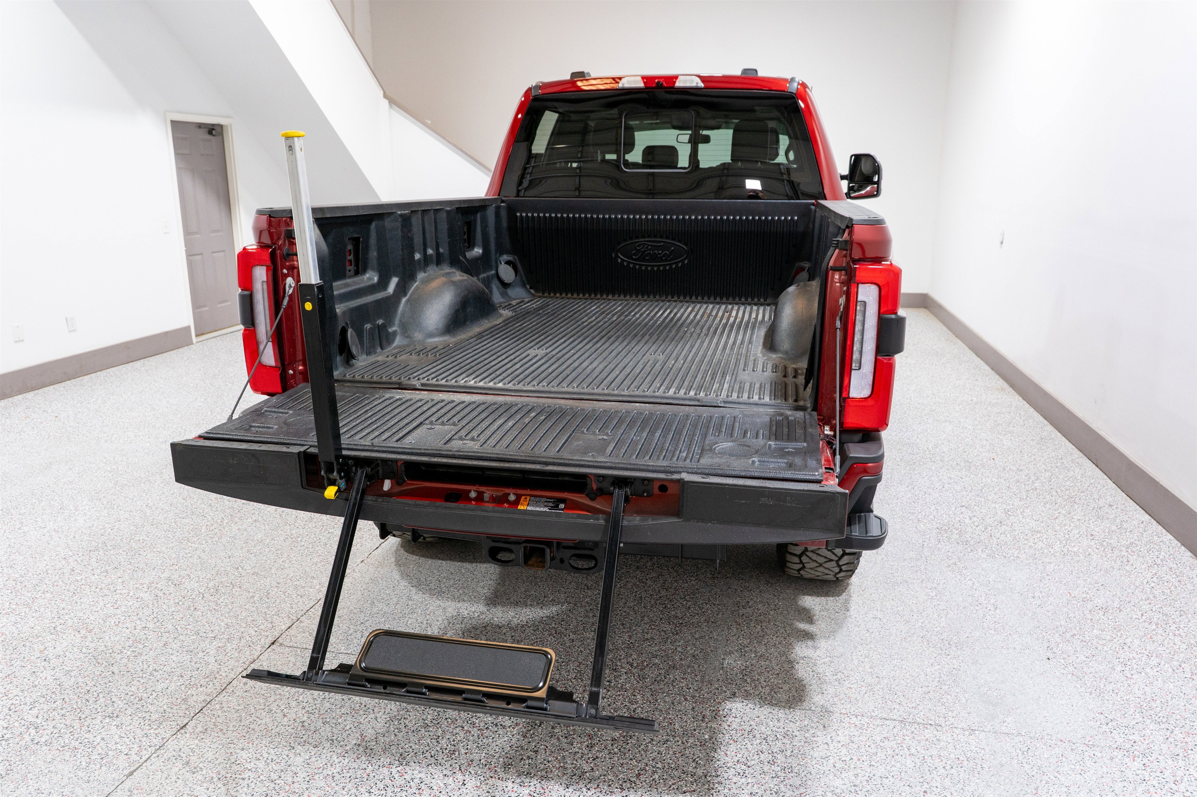 2025 Ford Super Duty F-250 SRW Platinum Plus