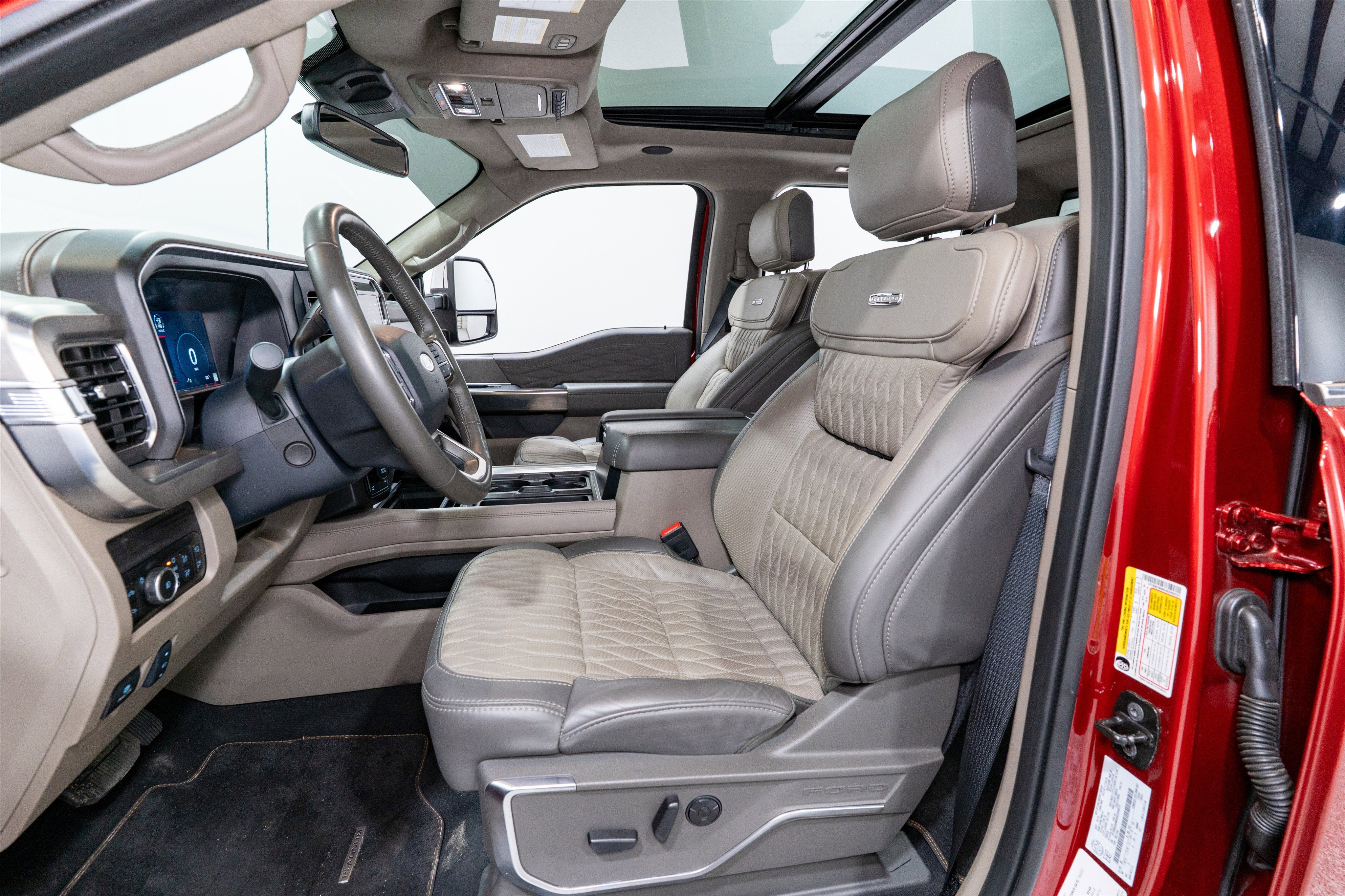 2025 Ford Super Duty F-250 SRW Platinum Plus