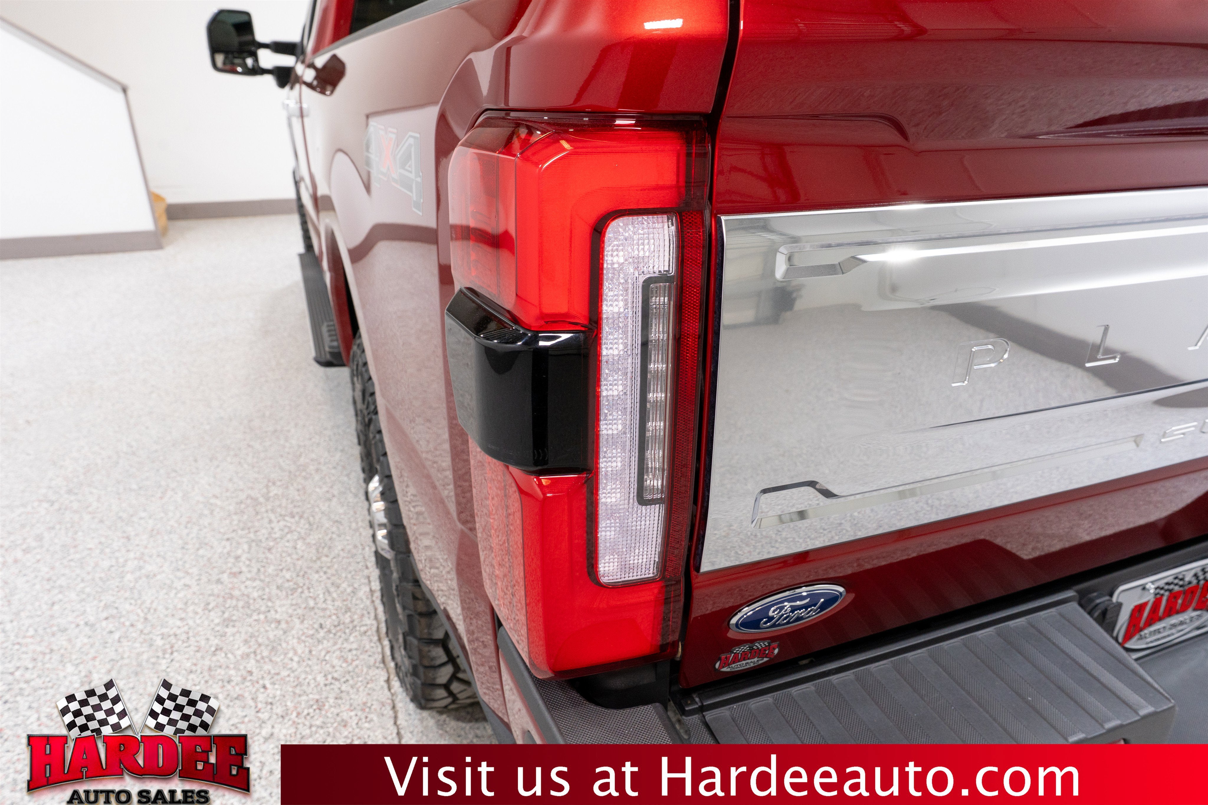 2025 Ford Super Duty F-250 SRW Platinum Plus